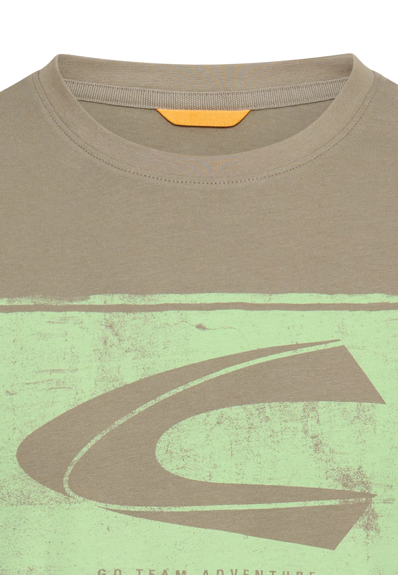 camel active T-Shirt normale Passform, Kurzarm-Design, bedruckte Optik mit Logo-Print