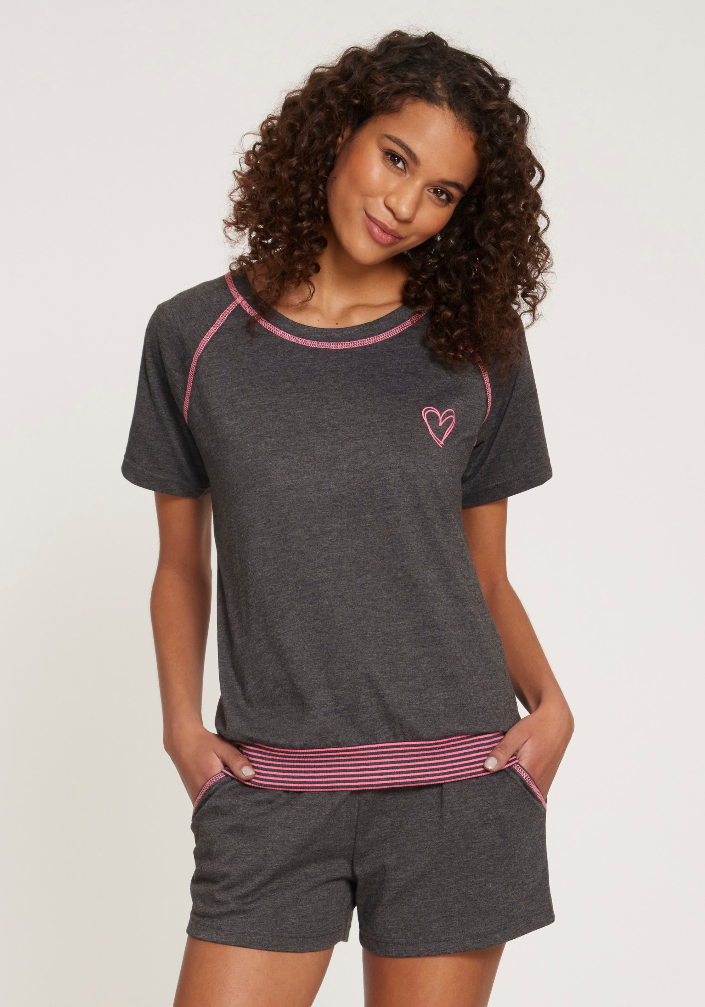 Vivance Dreams Shorty 2 tlg. mit dekorativen Flatlock-Nähten in Neonfarben