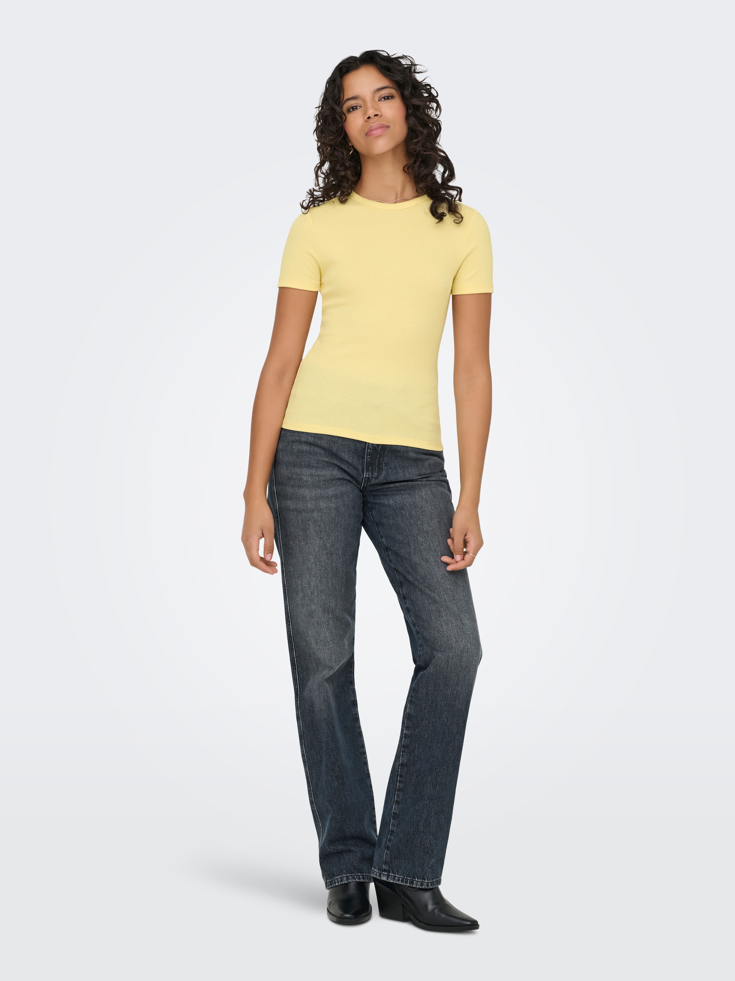 ONLY Kurzarmshirt »ONLJUNE S/S TEE JRS NOOS« Materialmix mit Stretch, figurbetonte Form