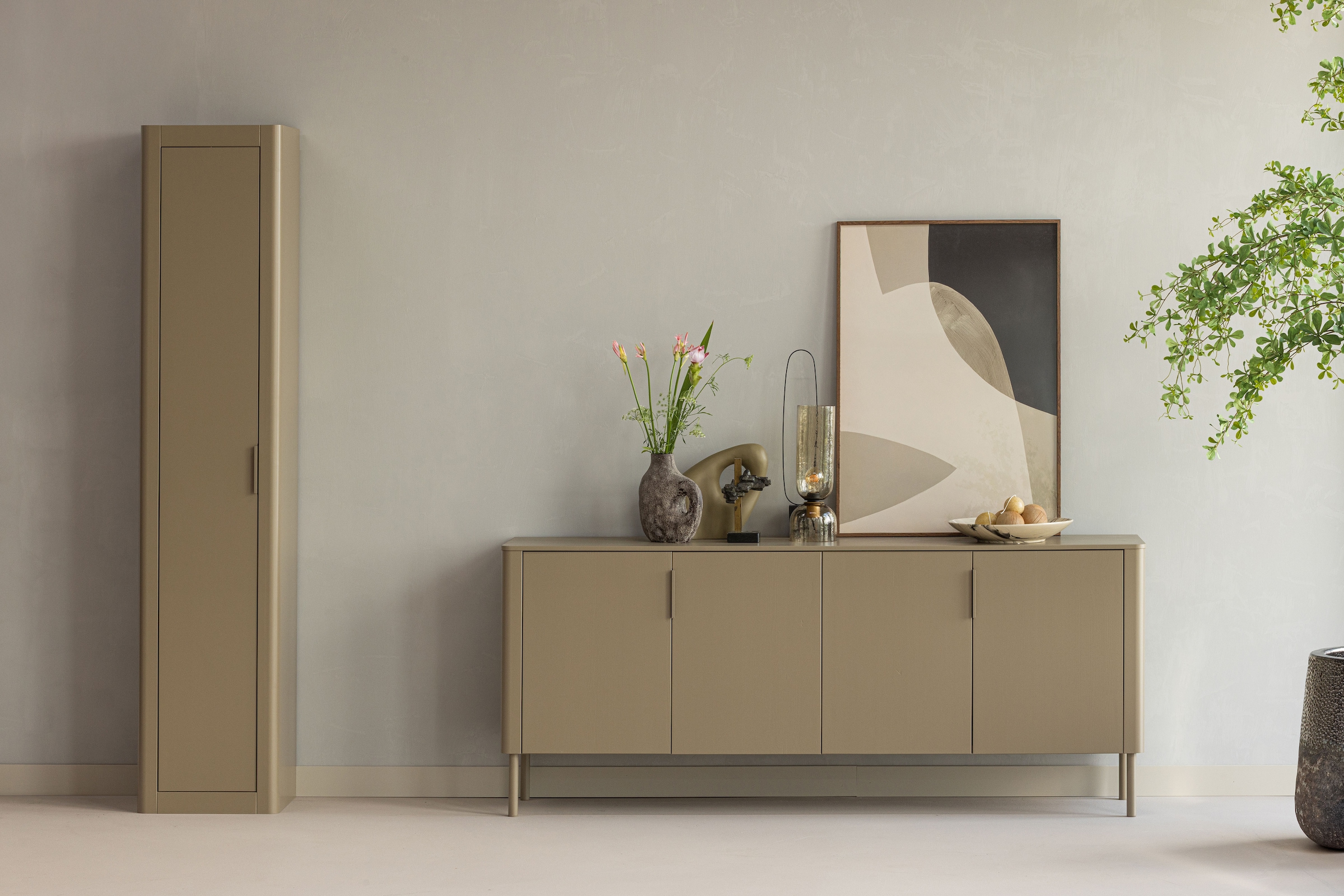 WOOOD Mehrzweckschrank »Gunnar FSC® Mix Kiefernholz mit sichtbare Maserung 45x39x217 cm« Tragkraft 30 kg, abgerundete Ecken, Wandbefestigung empfohlen