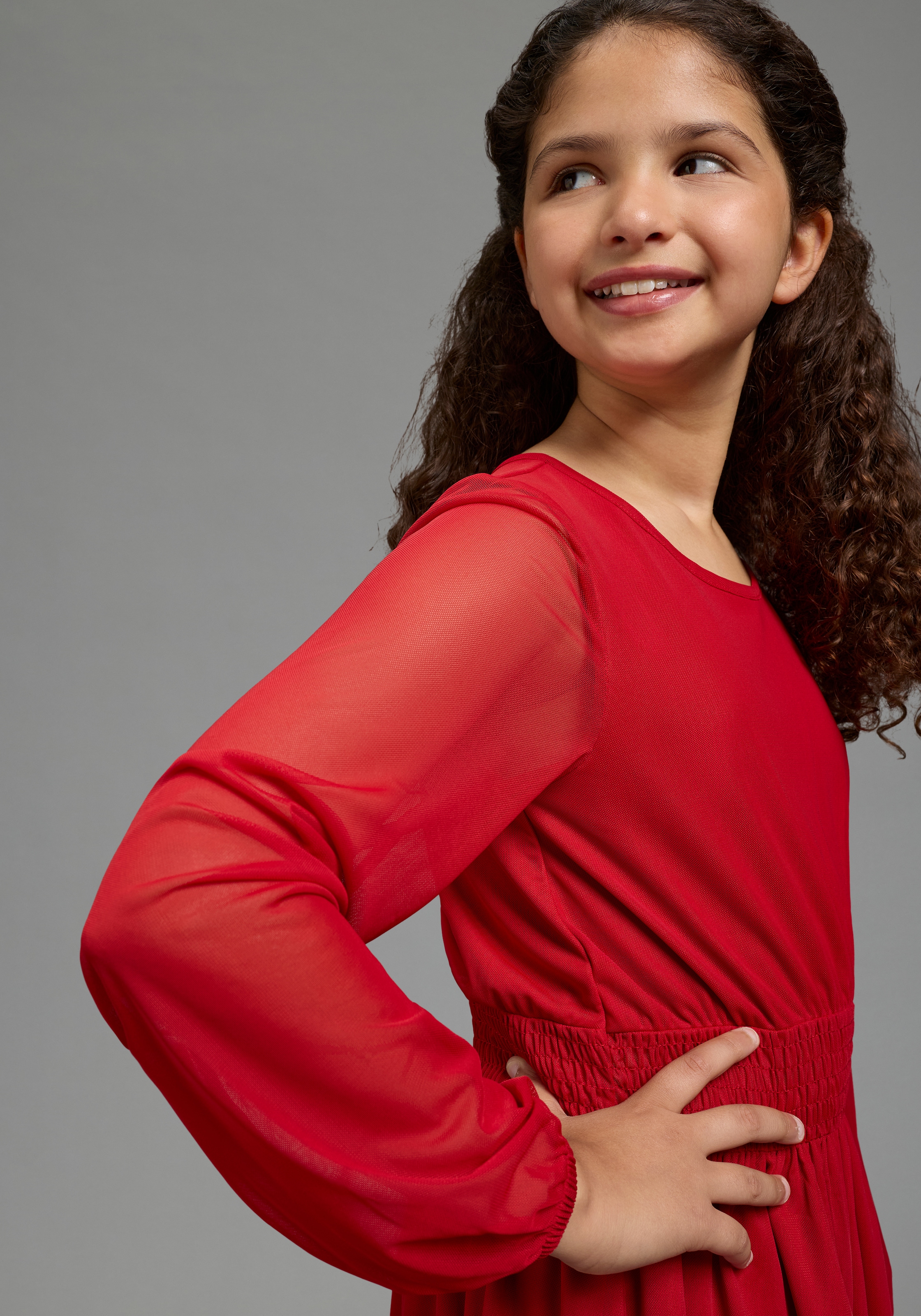 Bruno Banani Chiffonkleid »Meshkleid mit transparenten Ärmeln für festliche Anlässe« Festliches Shirtkleid mit Chiffon