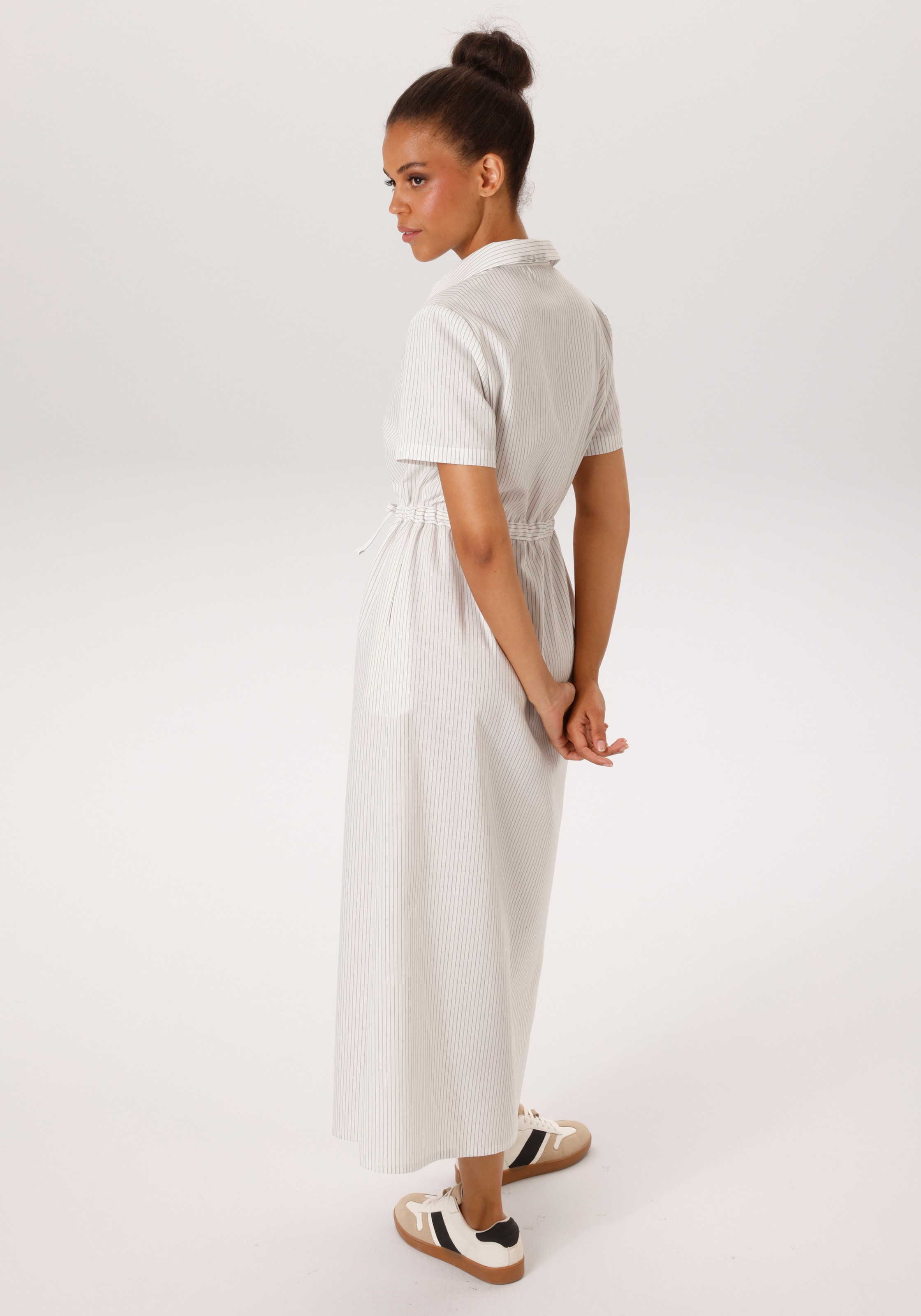 Aniston CASUAL Robe d'été im edlen Nadelstreifen-Dessin - NEUE KOLLEKTION