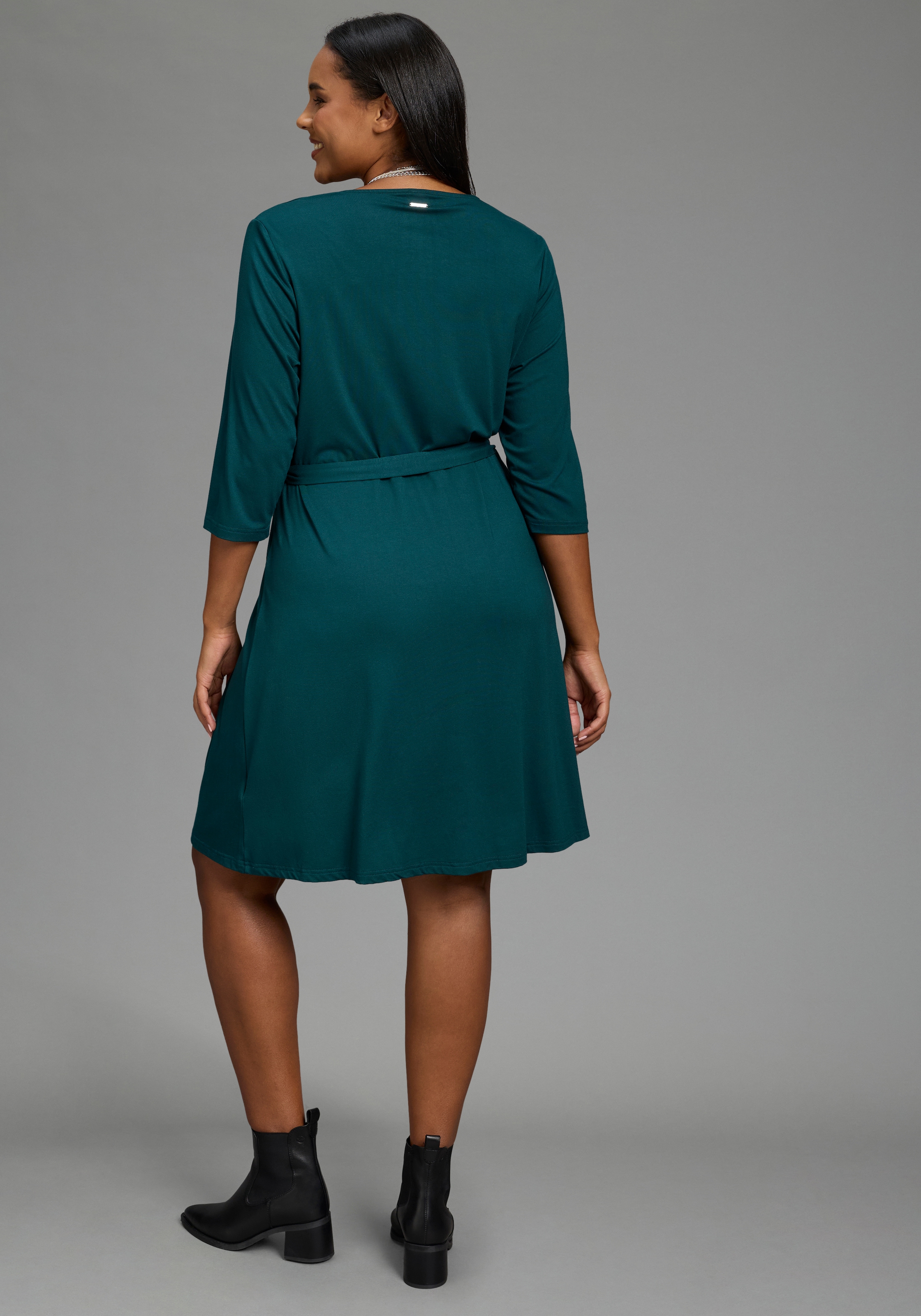 Laura Scott CURVE Jerseykleid »Grosse Grössen« in grossen Grössen, mit Wickeloptik, taillierte Passform