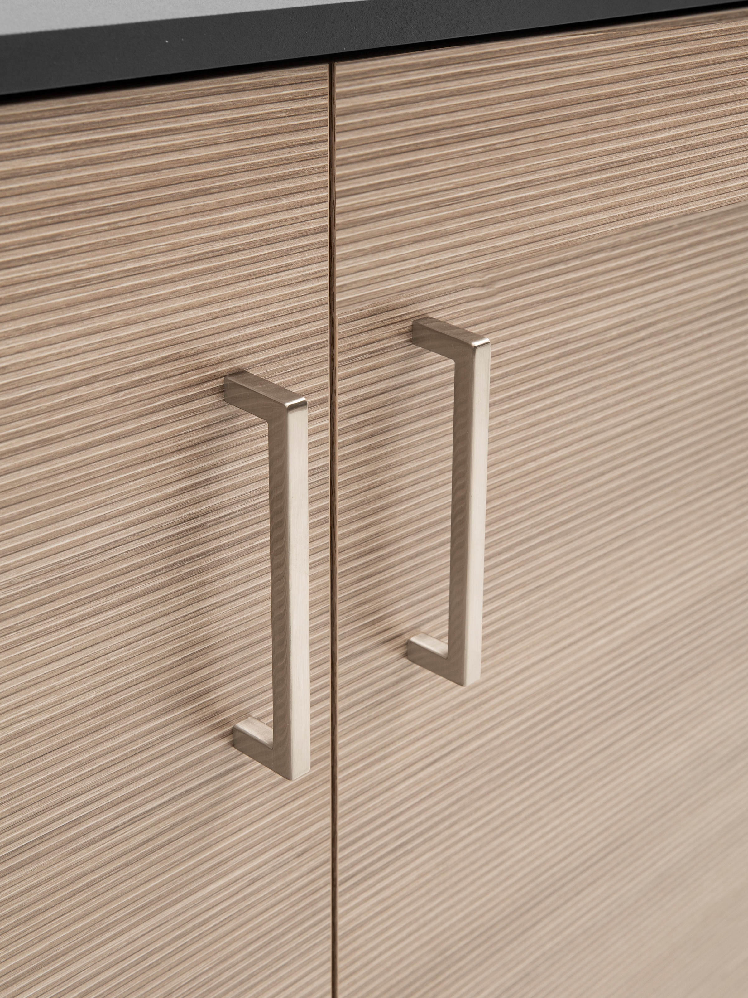 Schildmeyer Armoire de classement »METZ, 2 Türen in Canello, Höhe 113,4 cm, 6 Fächer, MADE IN GERMANY« 1 cuis tlg. devants en Canello, FABRIQUÉ EN ALLEMAGNE