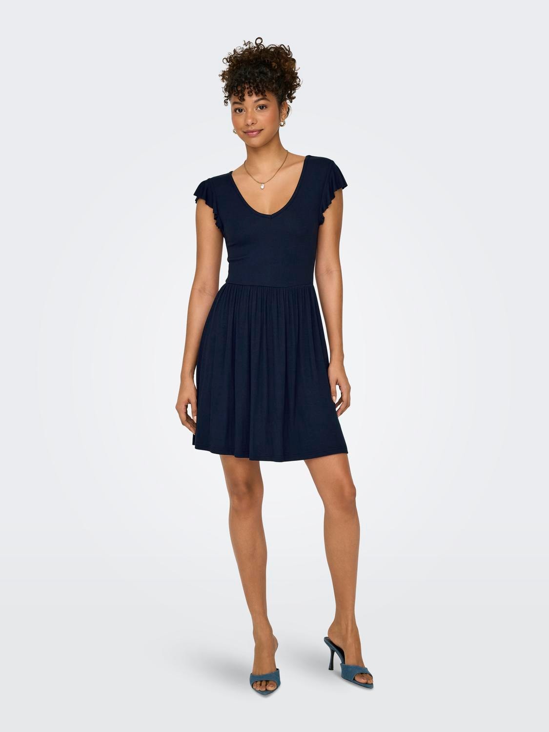 ONLY Robe en jersey »ONLBELIA S/L DRESS JRS« Mélange de viscose, coupe régulière, col en V