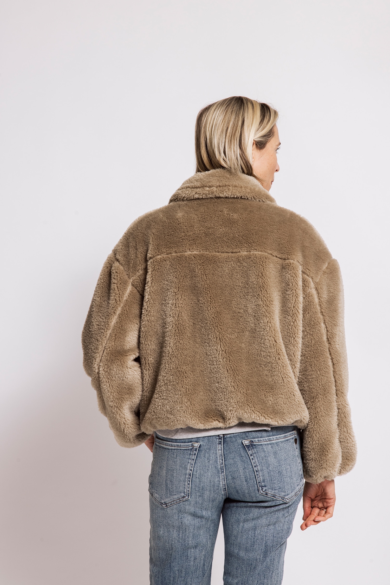 Zhrill Jackenblazer »APRIL« Fellimitatjacke / Kuscheljacke / mit Stehkragen und Reissverschluss