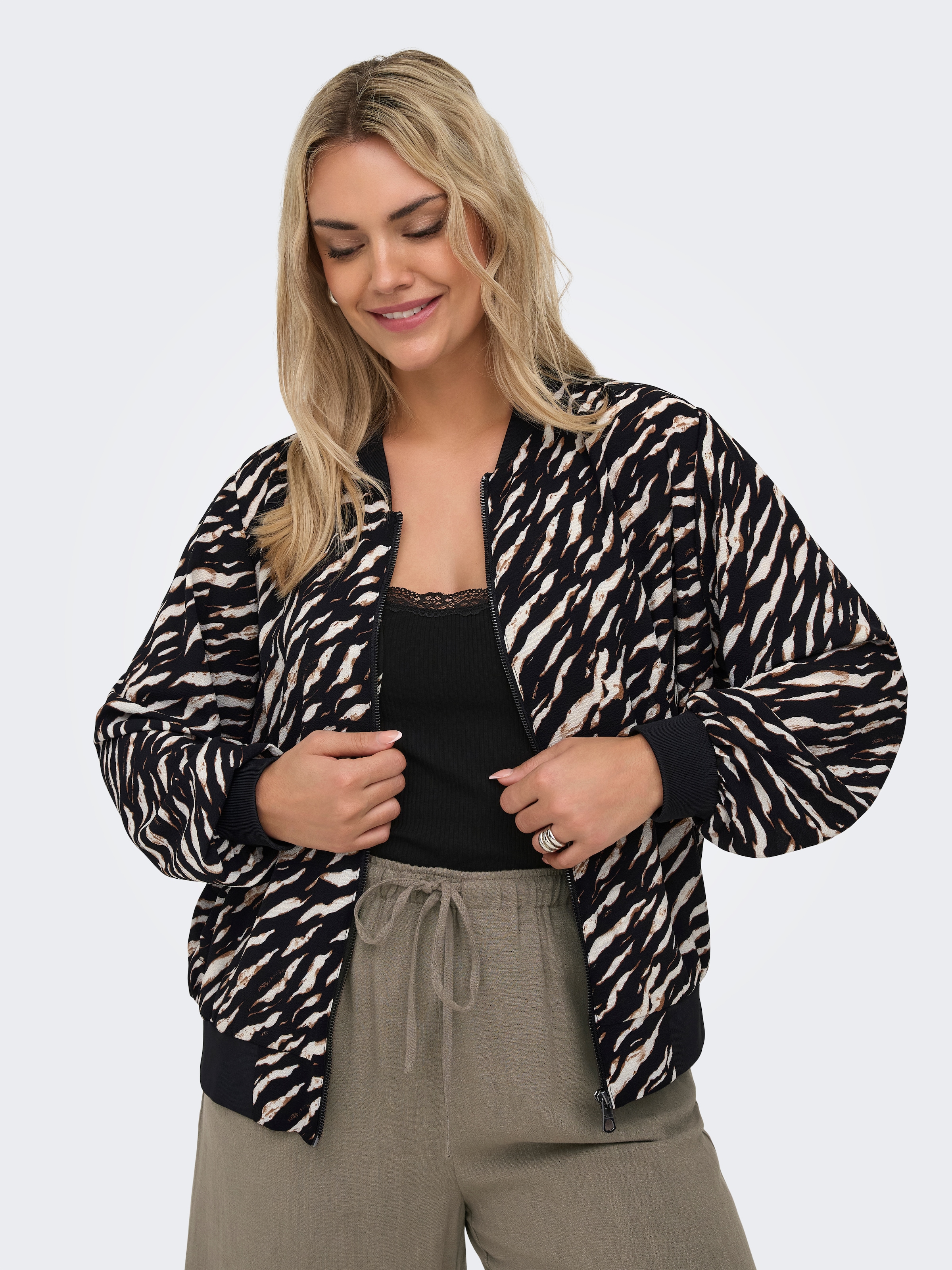 ONLY CARMAKOMA Bomberjacke »CARLUX LIFE LS BOMBER JACKET NOOS« Materialmix, regular fit