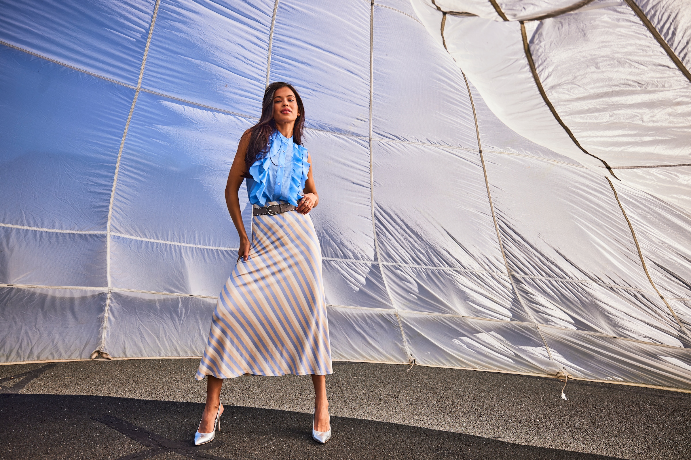 Aniston SELECTED Top chemisier kleiner Stehkragen und längs verlaufende Volants - NEUE KOLLEKTION