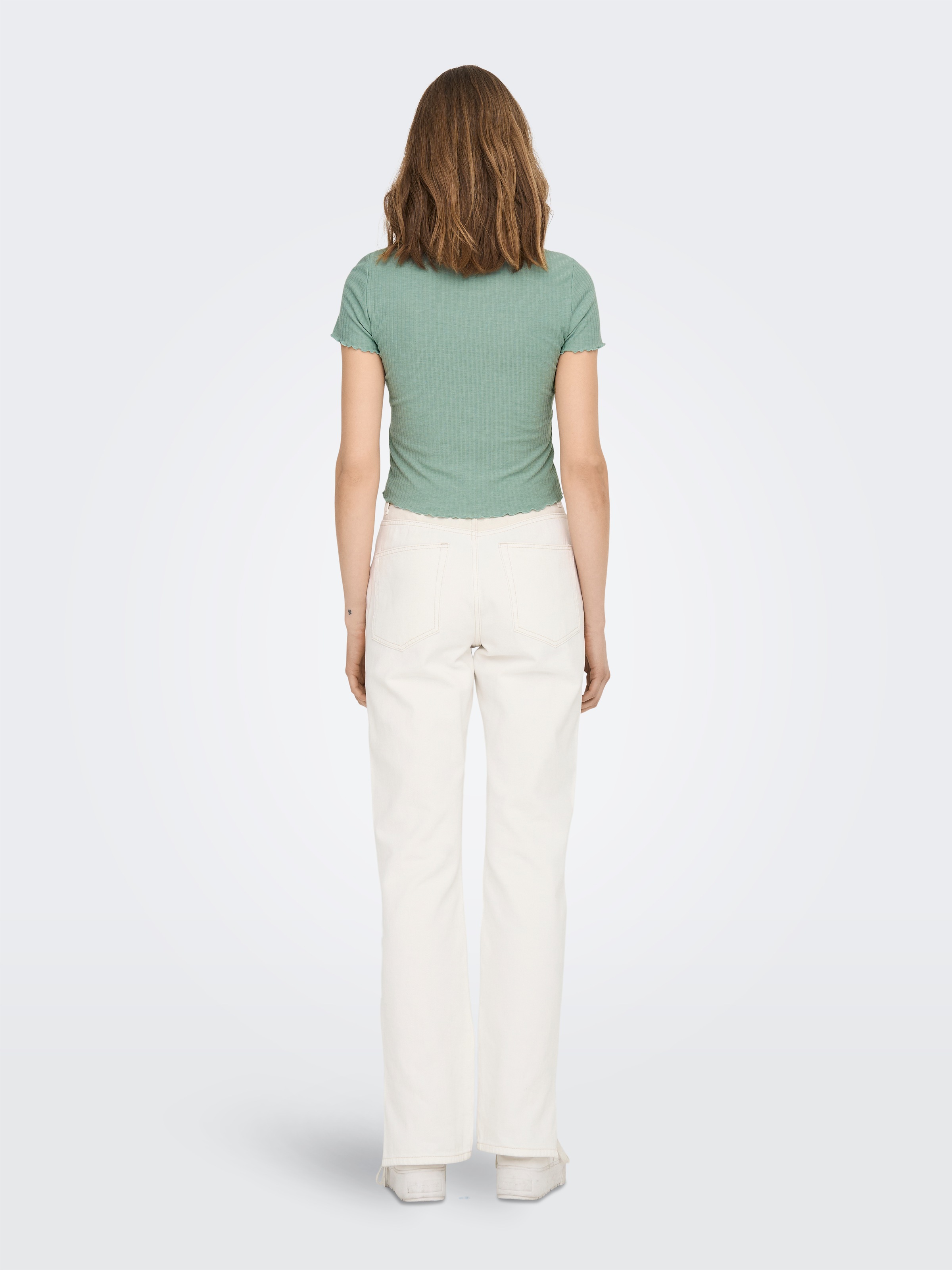 ONLY Rundhalsshirt »ONLEMMA S/S SHORT TOP NOOS JRS« Rundhals, modisch, regular fit, gewellter Abschluss, unifarben