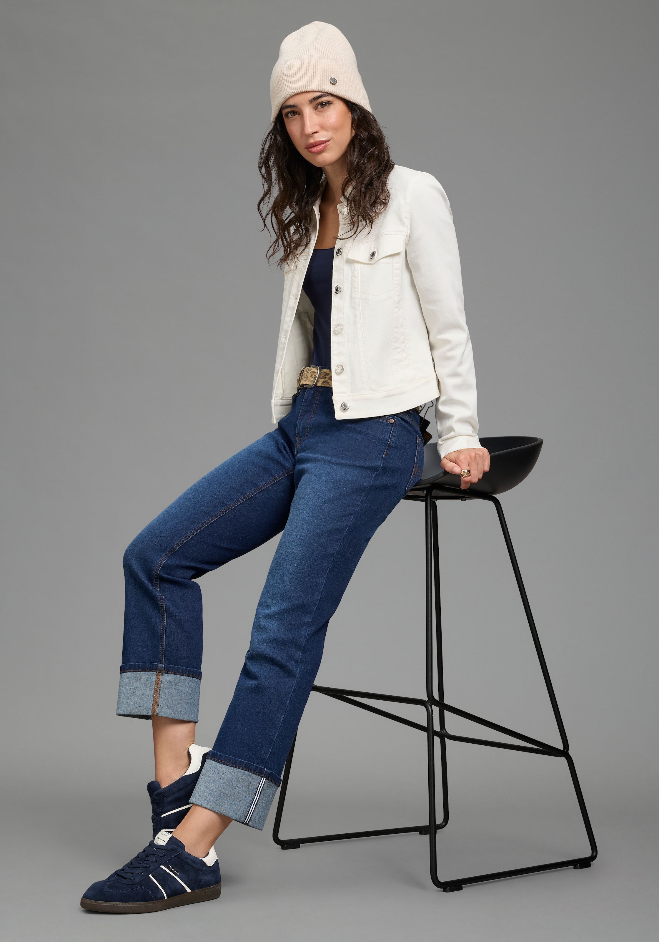 Arizona Jeans droit »mit Turn-Up« coupe droite classique, coupe longue, avec bouton et fermeture éclair