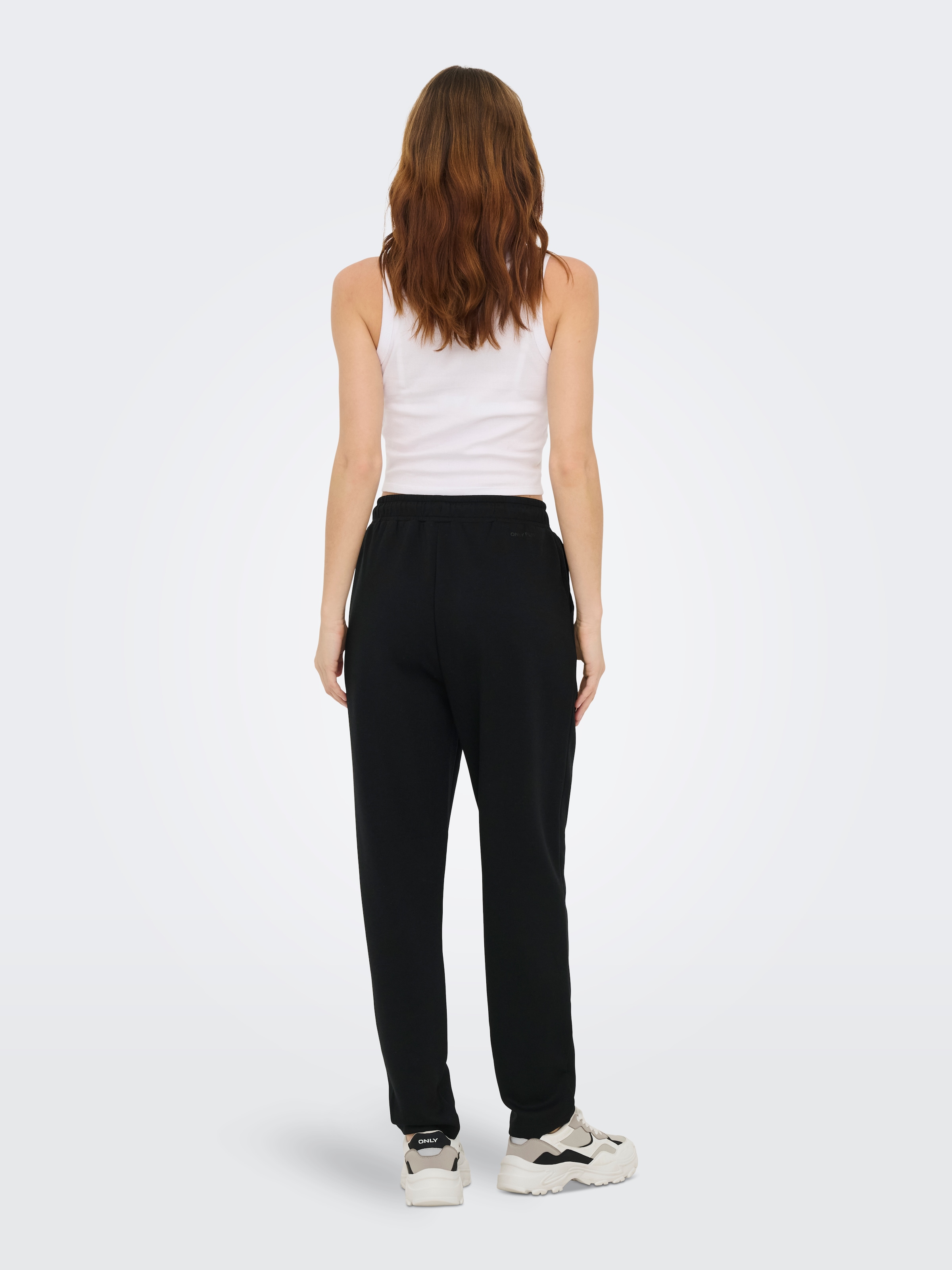ONLY Play Pantalon sweat »ONPLOUNGE HW TAPERED SWT PNT«  mélange de matériaux
