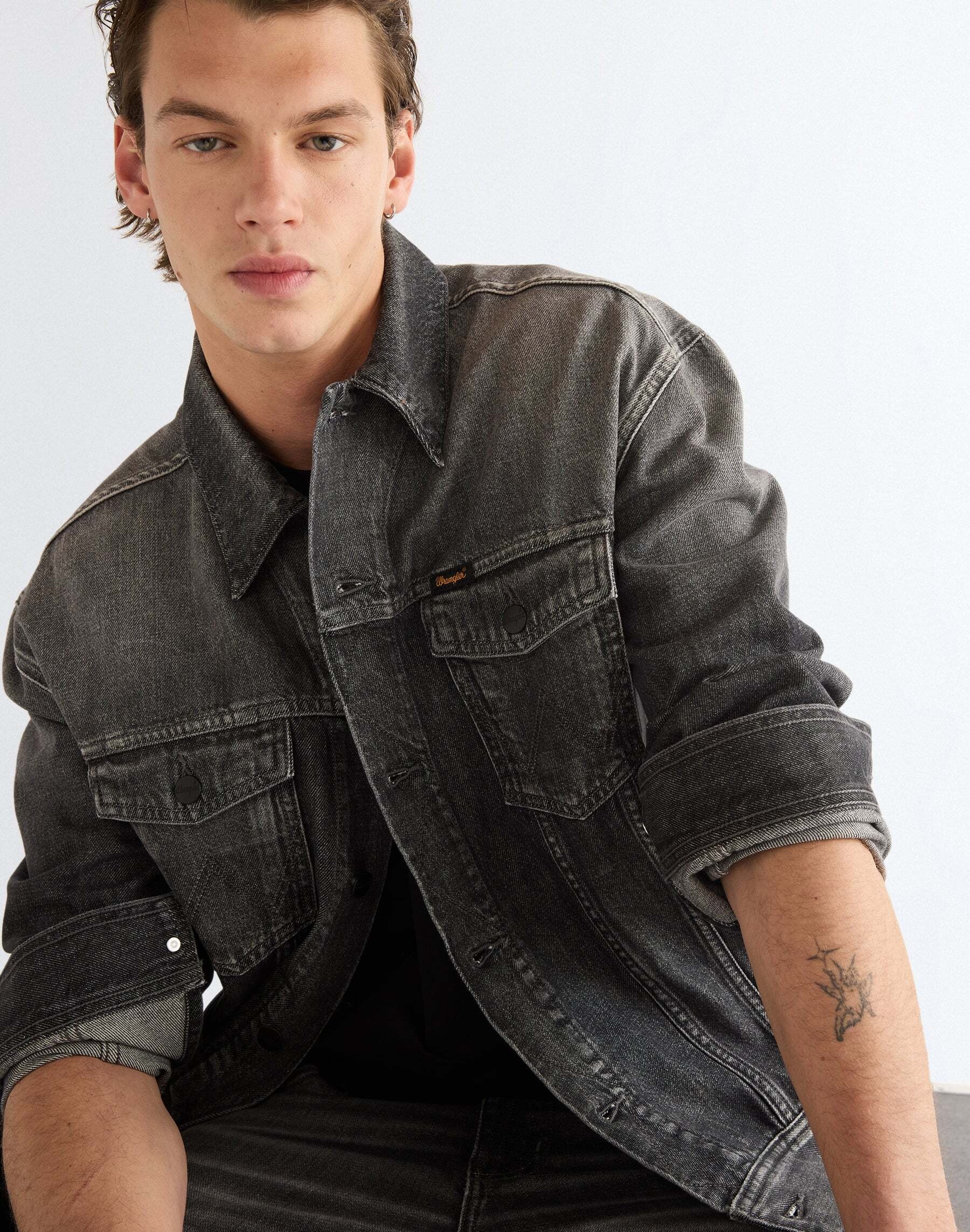 Wrangler Jeansjacke »WRANGLER Jeansjacke Anti Fit Trucker«