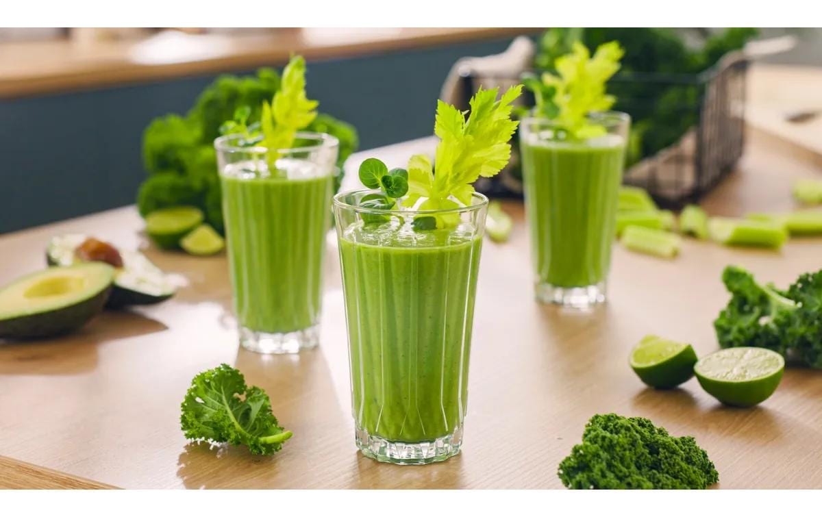 BOSCH Mixeur sur pied »VitaPower Serie 6  MMBD665B1, Hochleistungsmixer, 45.000 rpm, schwarz« 1800 W 2l, 6 Automatikprogramme inkl heisse Suppe, Stopfer, Sicherheitsdeckel