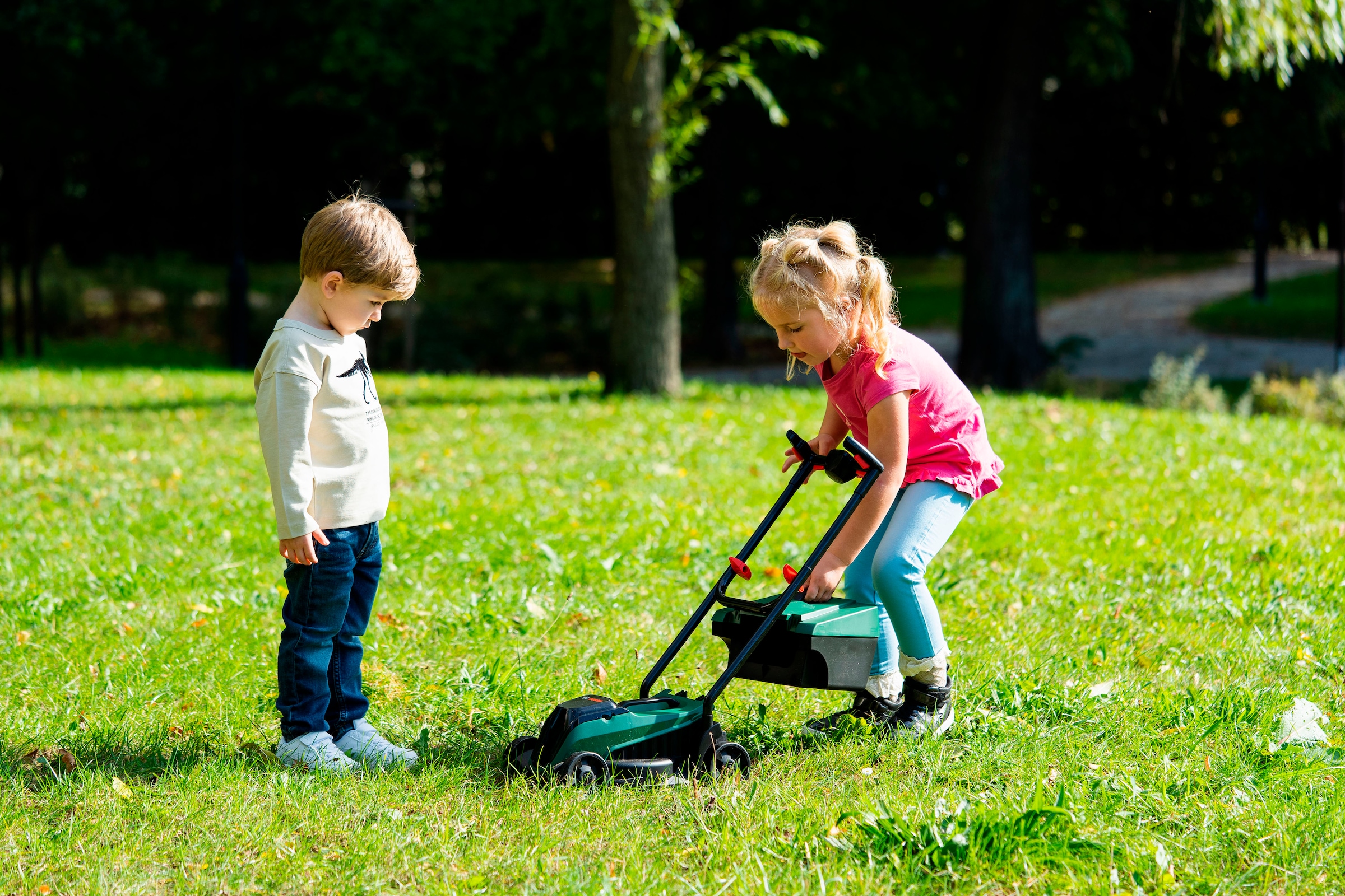 Klein Tondeuse à gazon pour enfants »Bosch mini, Rotak II« Made in Germany