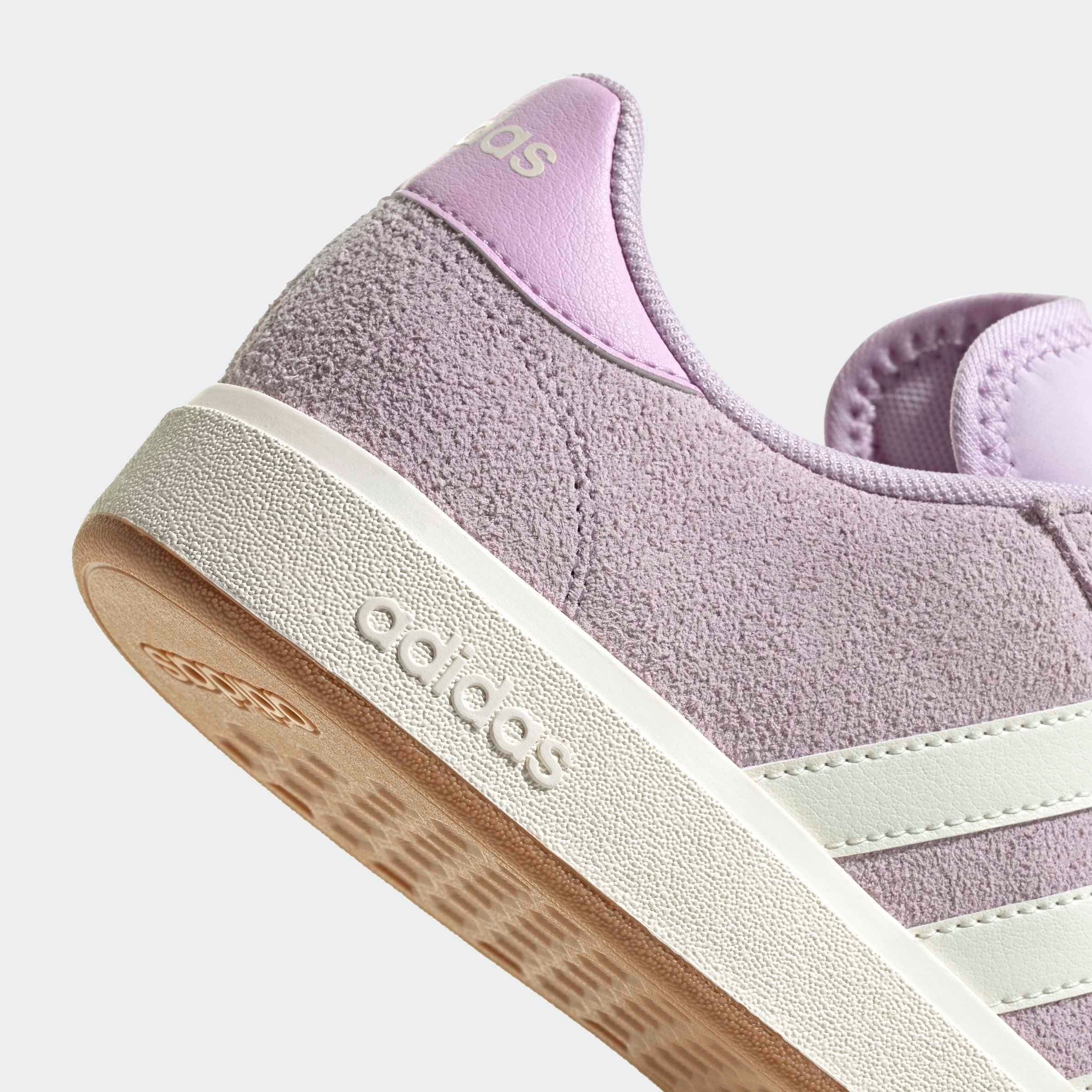 adidas Sportswear Sneaker »GRAND COURT BASE 00S«  Design auf den Spuren des adidas Campus 00