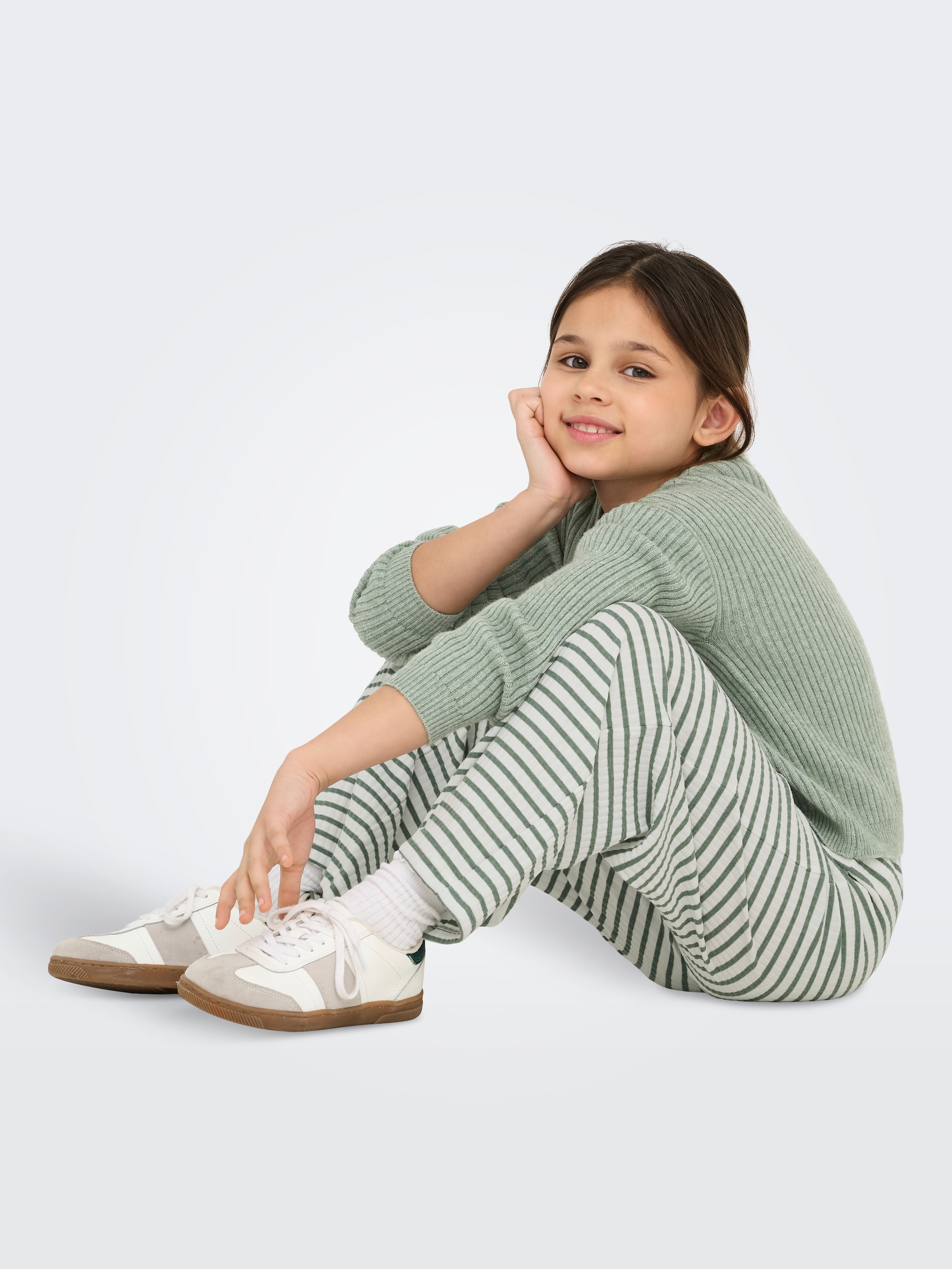 KIDS ONLY Veste en tricot »KOGMANDY LS SHORT BOXY CARDIGAN KNT NOOS« mélange viscose, coupe régulière