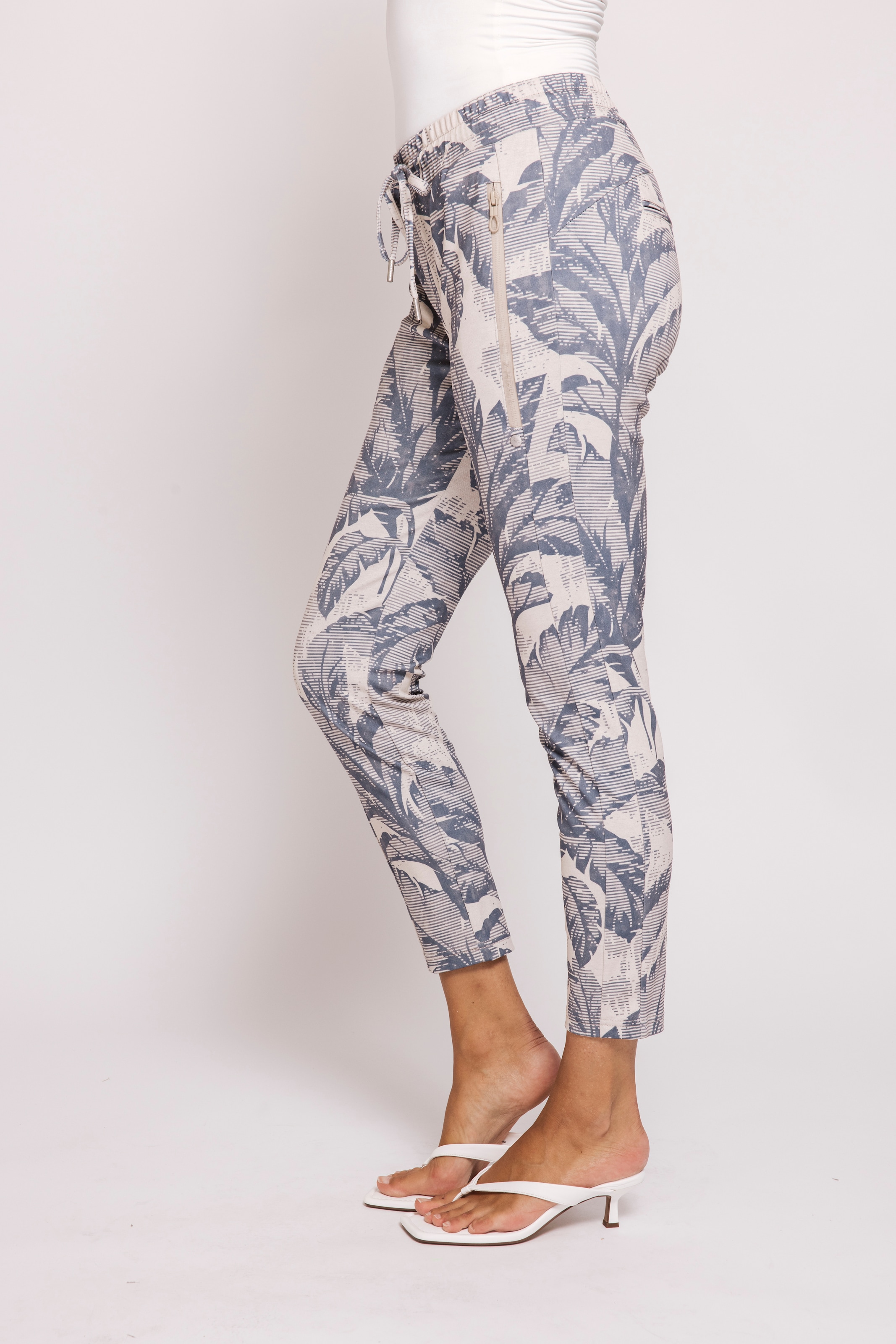 Zhrill Pantalon en tissu »ZHCHIARA CASUAL«  mit floralem Allover-Muster