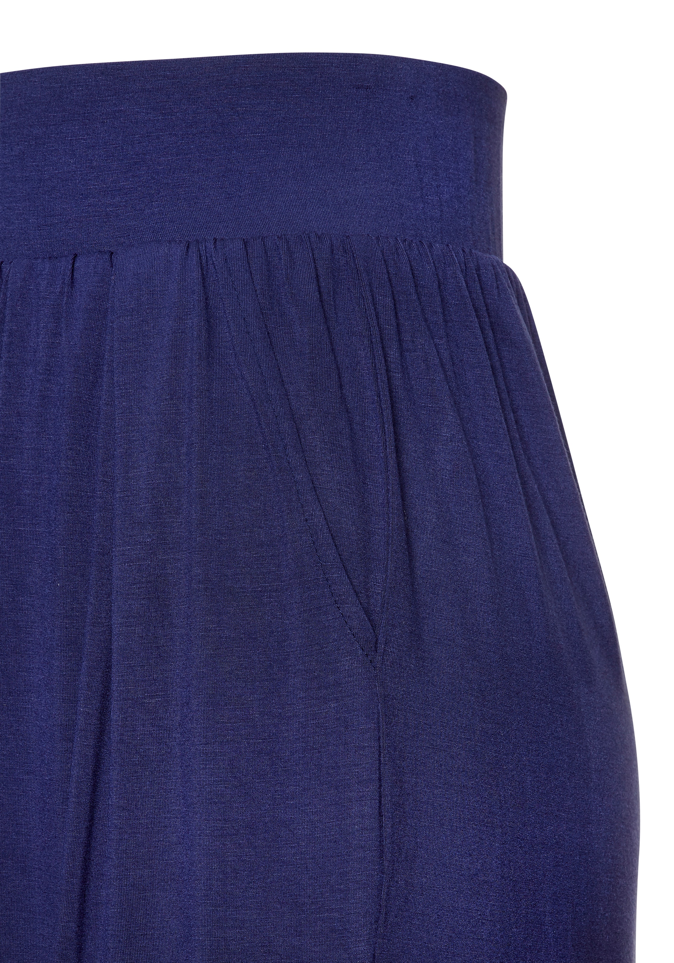 LASCANA Jupe-culotte »Sommerhose mit extra weitem Bein aus luftig-leichter Viskose«  bequeme Strandhose mit modischen Falten und Gummizug