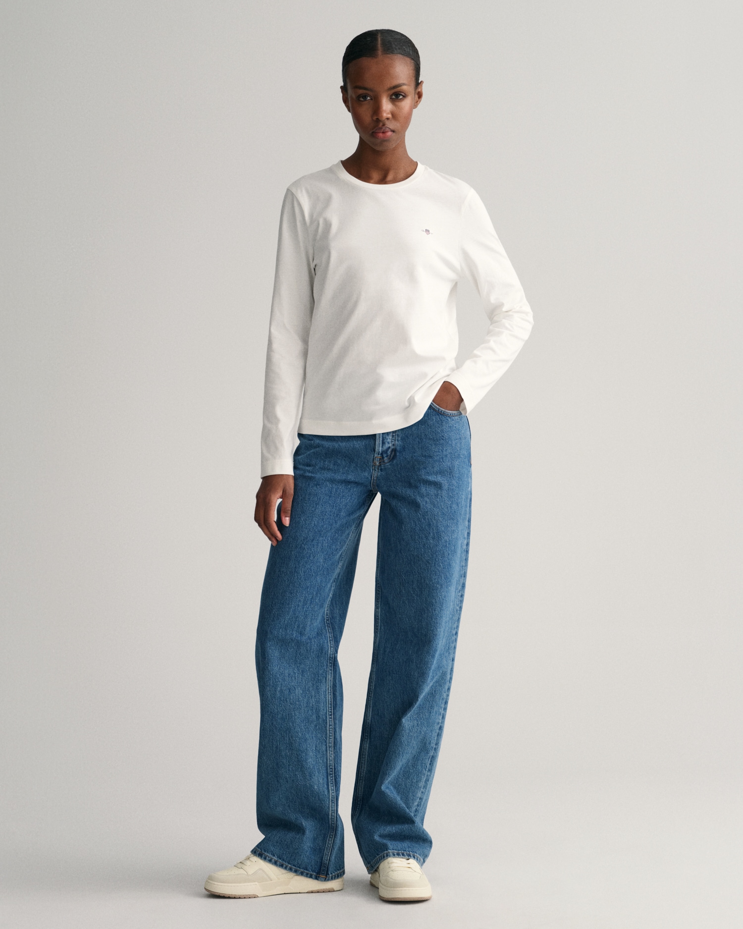 Gant Langarmshirt »REG SHIELD LS T-SHIRT« kleine Logostickerei auf der Brust