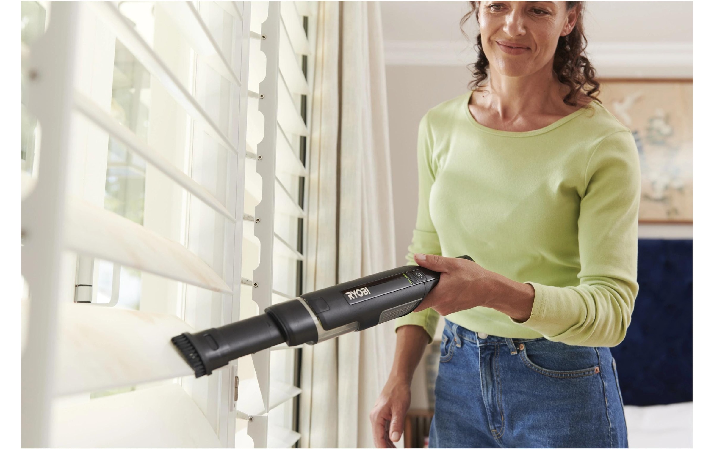 RYOBI Aspirateur à main sans fil »RYOBI RHV44-220G«