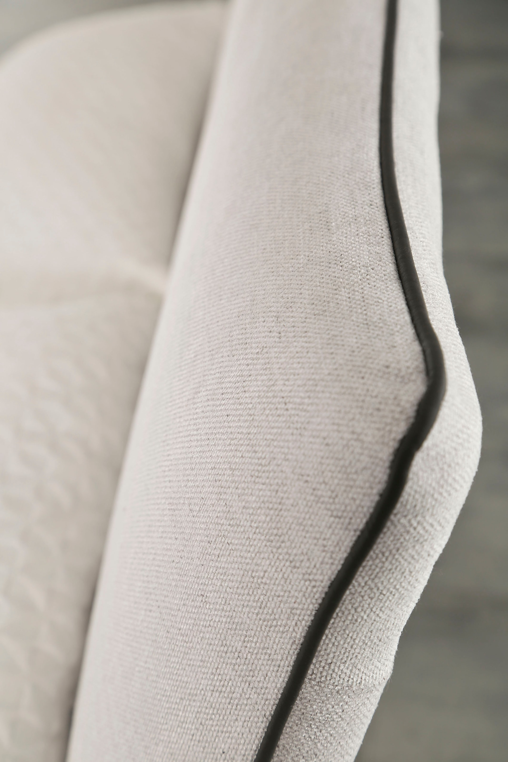 rauch Lit futon »Aditio« tête de lit en tissu tissé avec passepoil contrasté