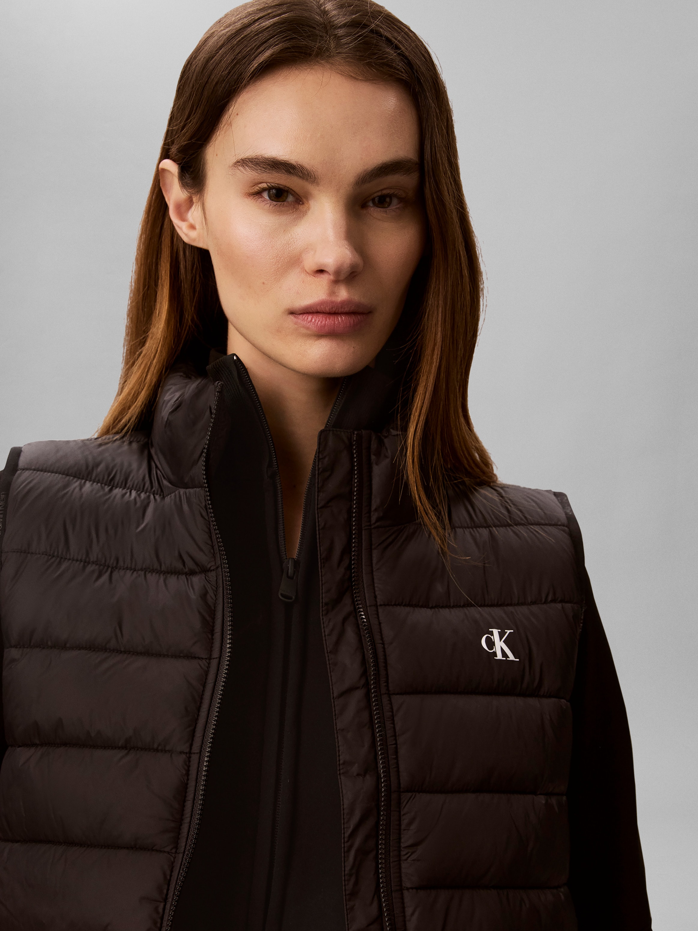 Calvin Klein Jeans Gilet matelassé Stehkragen, kurze Form, wattiert