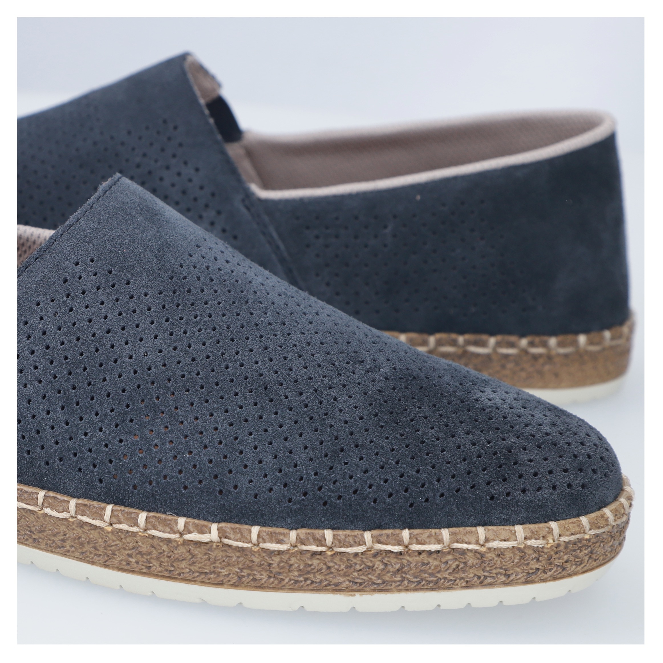 Rieker Slipper  , chaussure à enfiler, mocassin décontracté, mocassin avec perforations