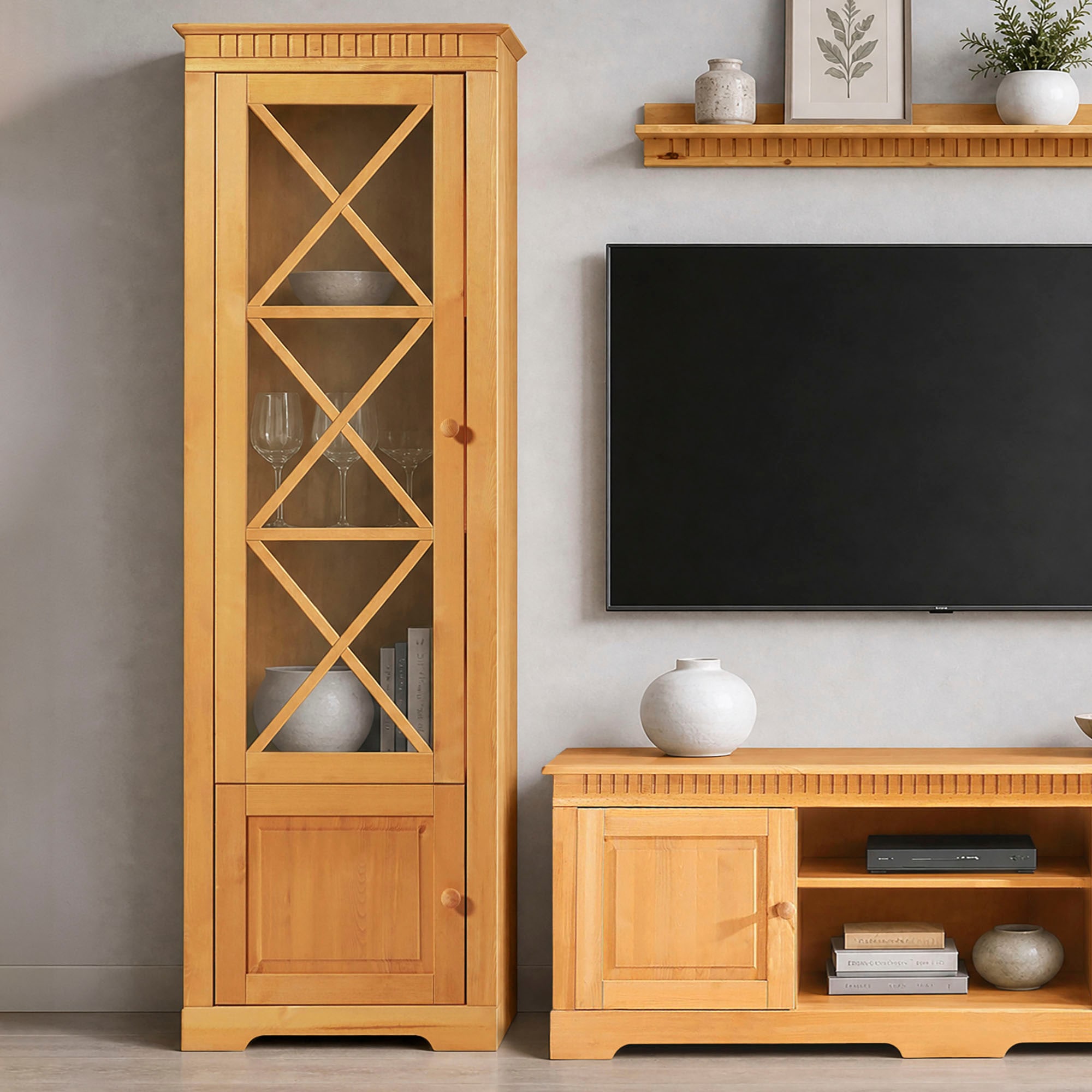GOODproduct Vitrines »Lisa« en beau pin massif, avec une belle porte vitrée
