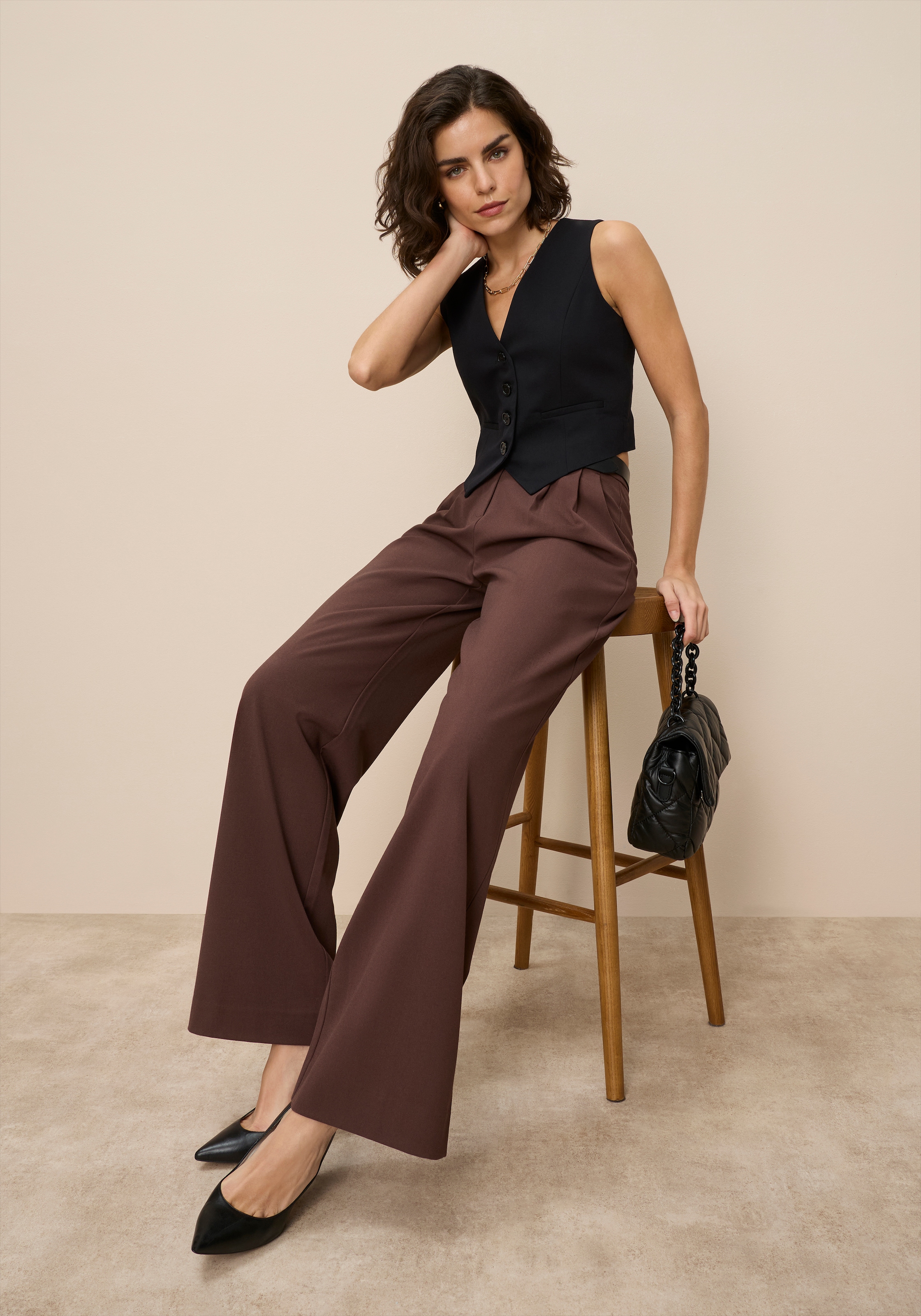 Laura Scott Gilet de costume im trendigen Look