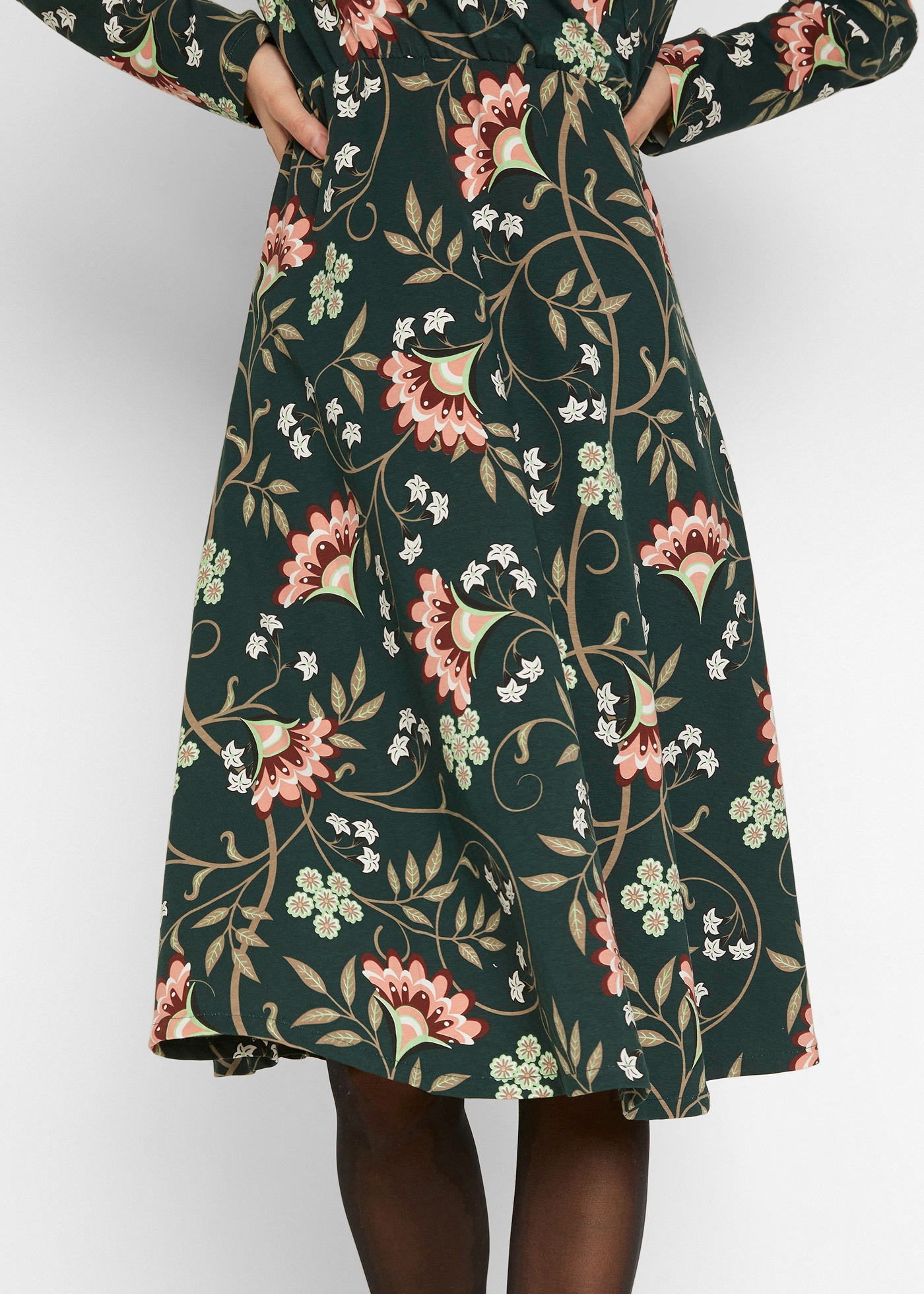 bonprix Jerseykleid »Baumwoll-Jerseykleid in Wickeloptik« für Alltag, aus Baumwolle und Elasthan, mit Wickeloptik