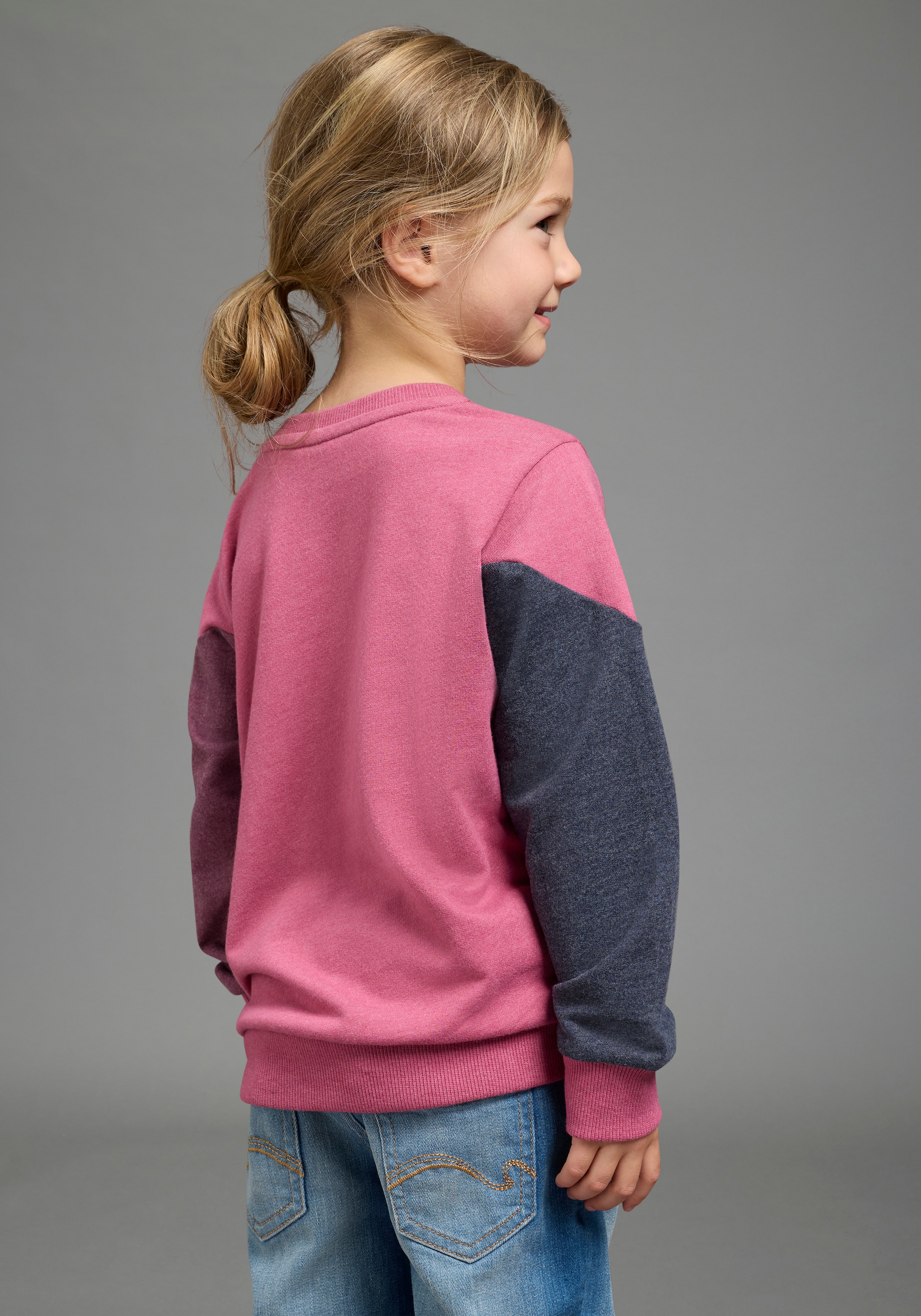 KangaROOS Sweat-shirt »Colorblocking für kleine Mädchen«, Manches longues, longueur hanche, coupe large, avec impression logo
