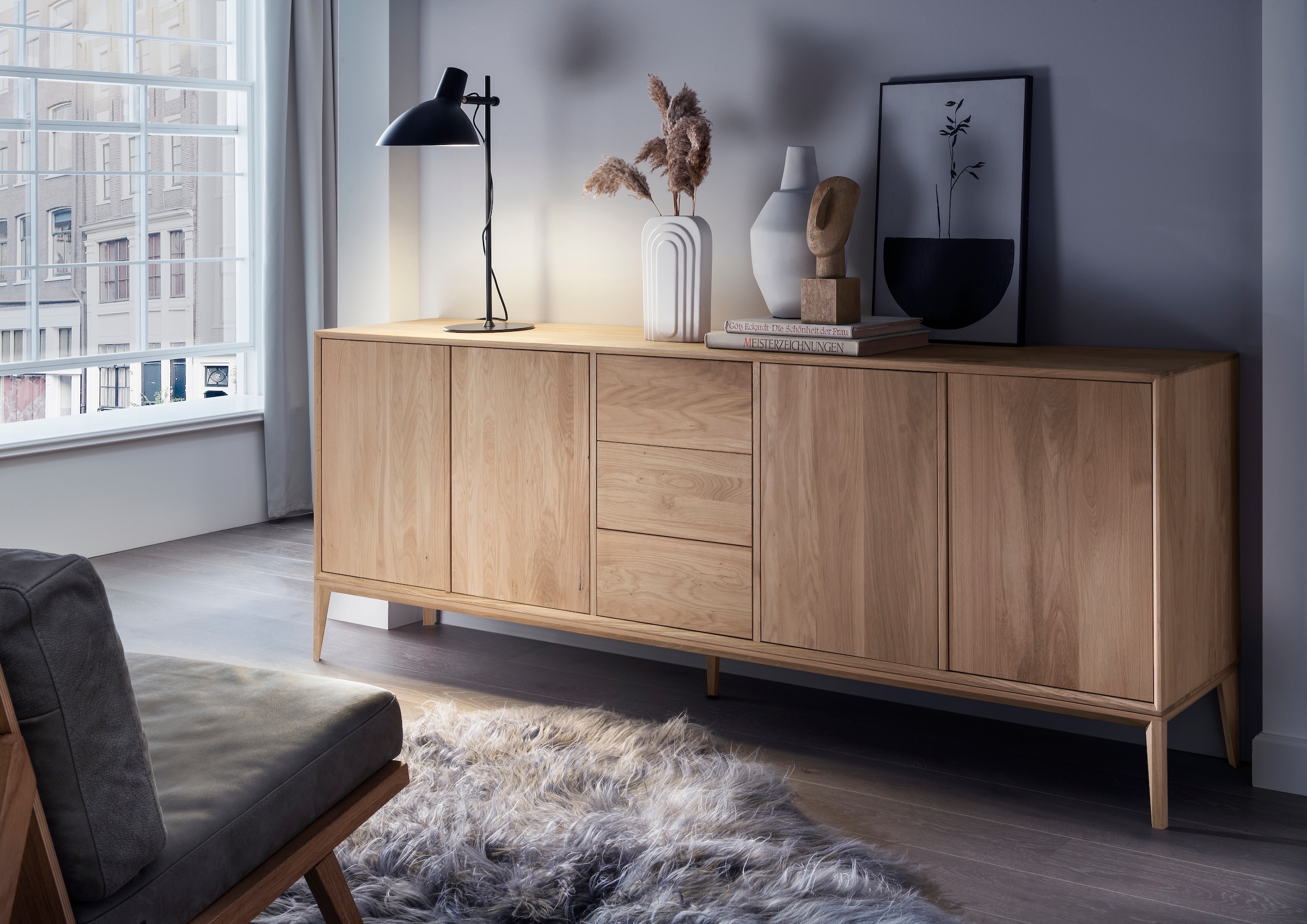 Home affaire Sideboard »Koda, Anrichte mit 2 Schränken & 3 Schubladen, Push-to-Open-Funktion« Massives Eichenholz, verstellbare Einlegeböden, Minimalistischer Stil