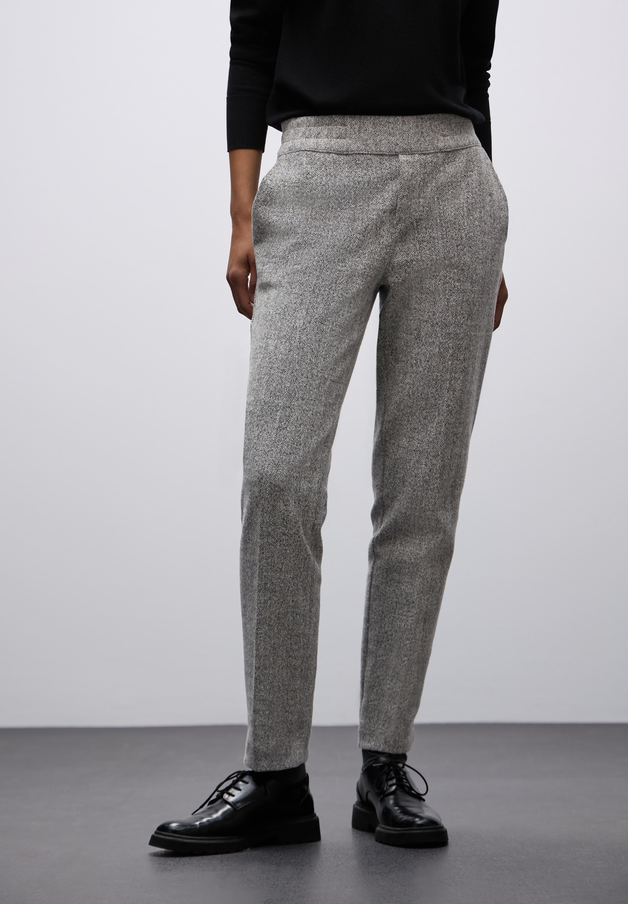 STREET ONE Pantalon en tissu »Style Bonny«  mit elastischem Bund
