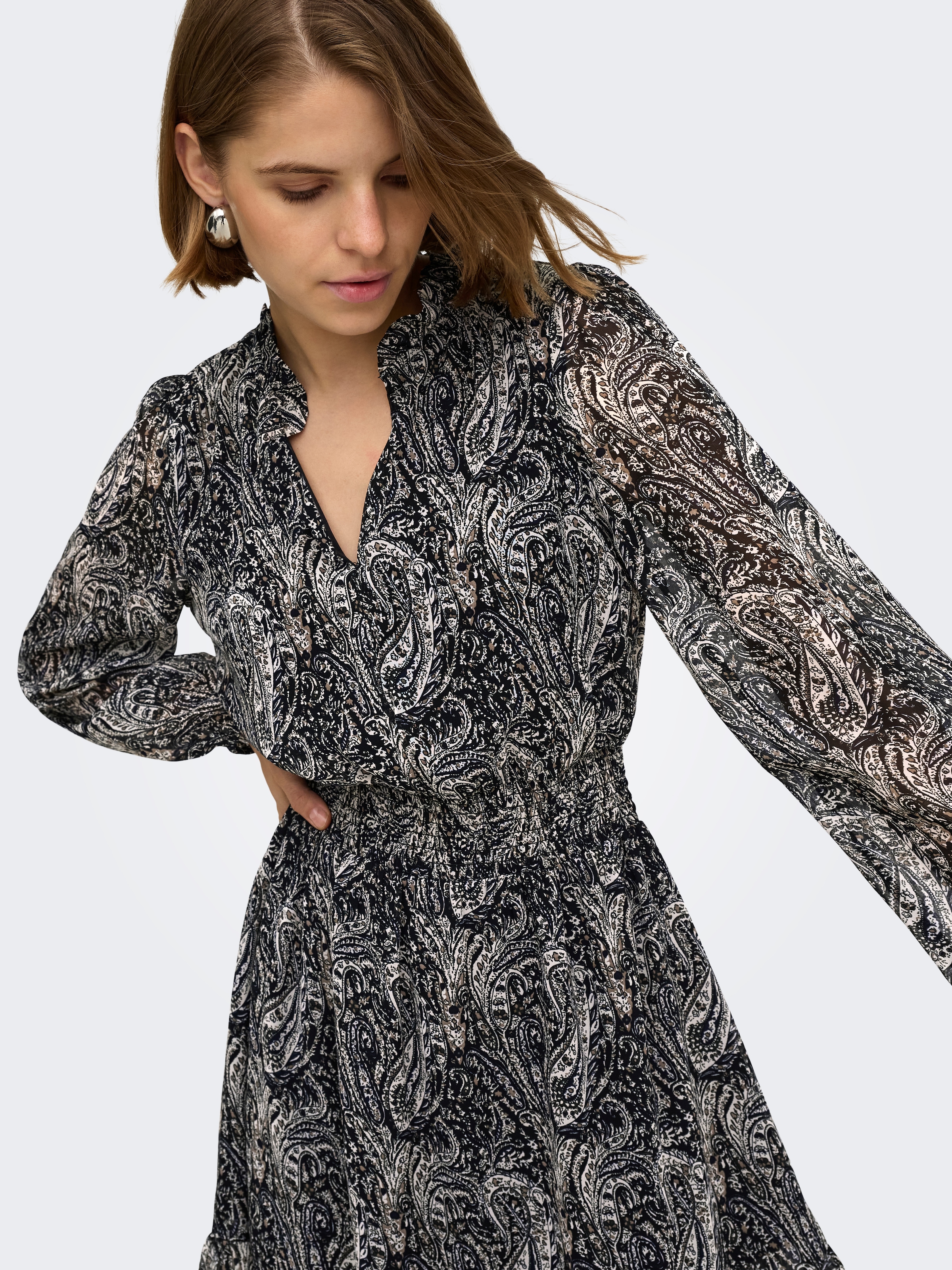 ONLY Robe en mousseline de soie »ONLCAROLINE L/S SHORT DRESS WVN NOOS« Polyester