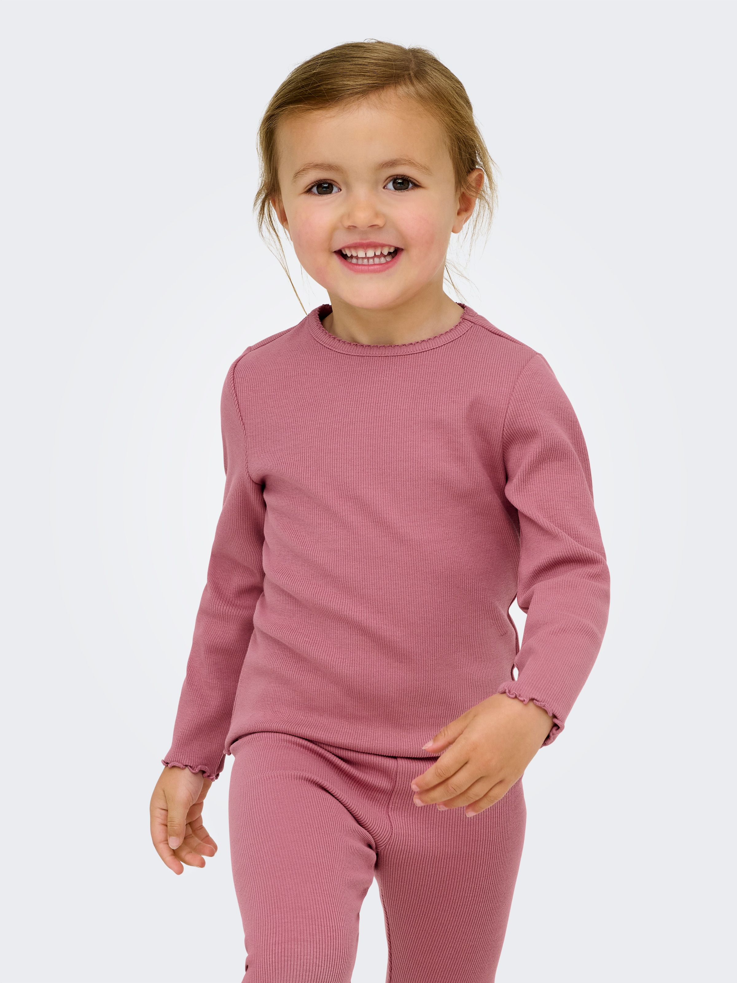 KIDS ONLY Langarmshirt »KMGTRINNY SLD LS ONECK TOP JRS NOOS« aus Baumwollmischung, figurbetonte Passform, mit Jersey und Rippware
