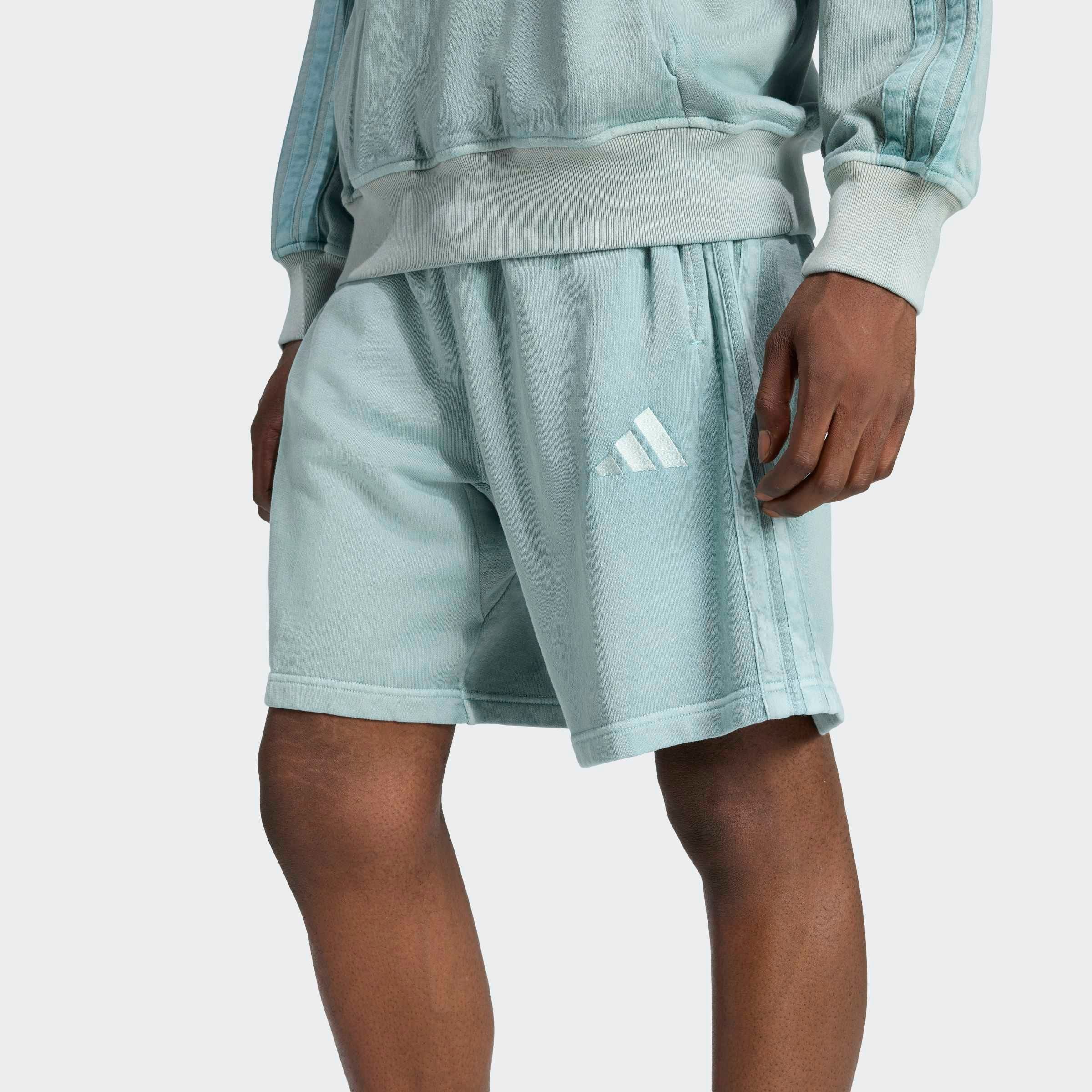 adidas Sportswear Shorts »ALL SZN FRENCH TERRY S, VERWASCHENE OPTIK, 20 CM«  lockere Passform, 20 cm Innenbeinlänge, mit Kordelverschluss