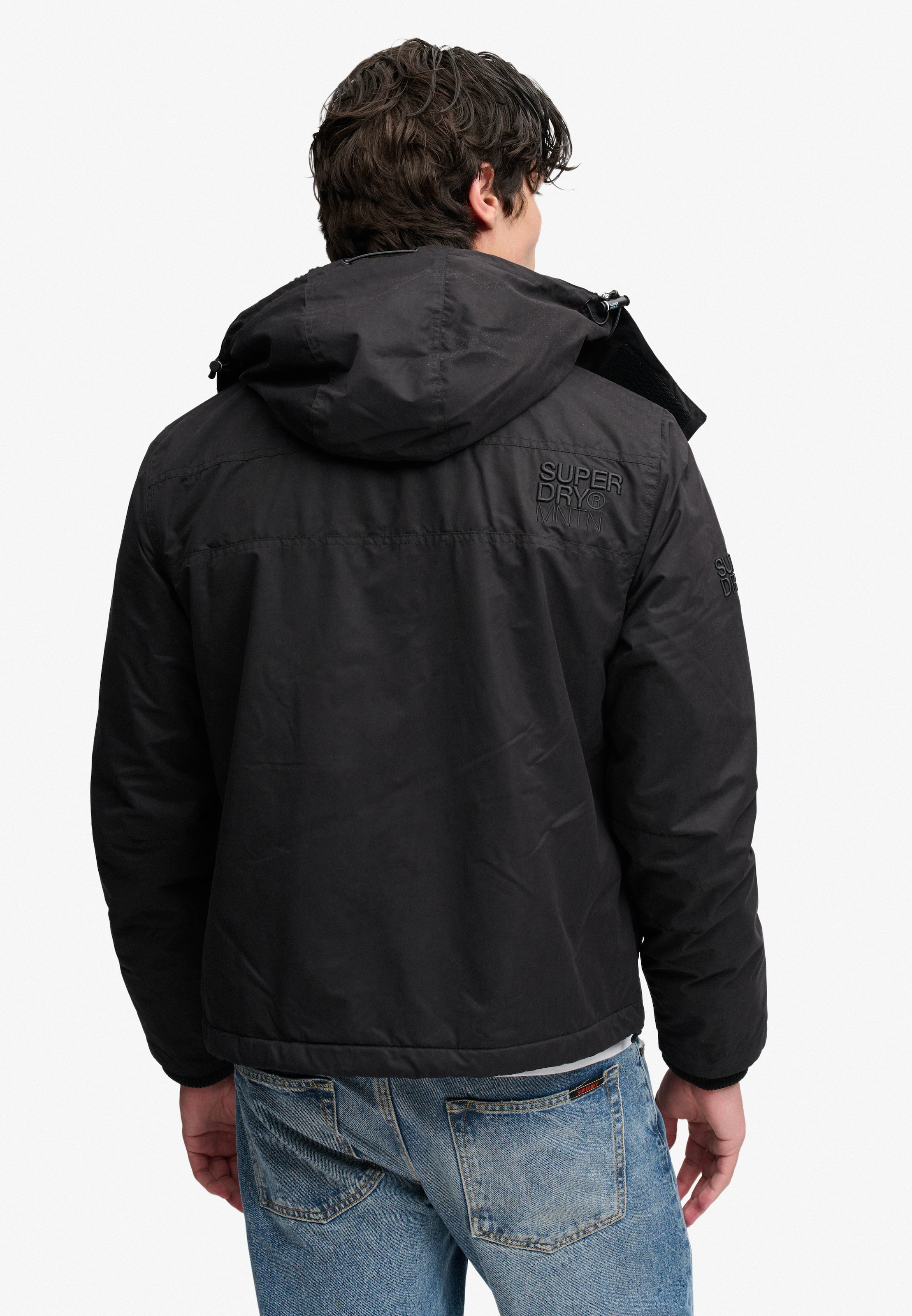 Superdry Veste d'extérieur »HOODED MF ARCTIC WINDCHEATER« avec capuche fibre synthétique, coupe ample