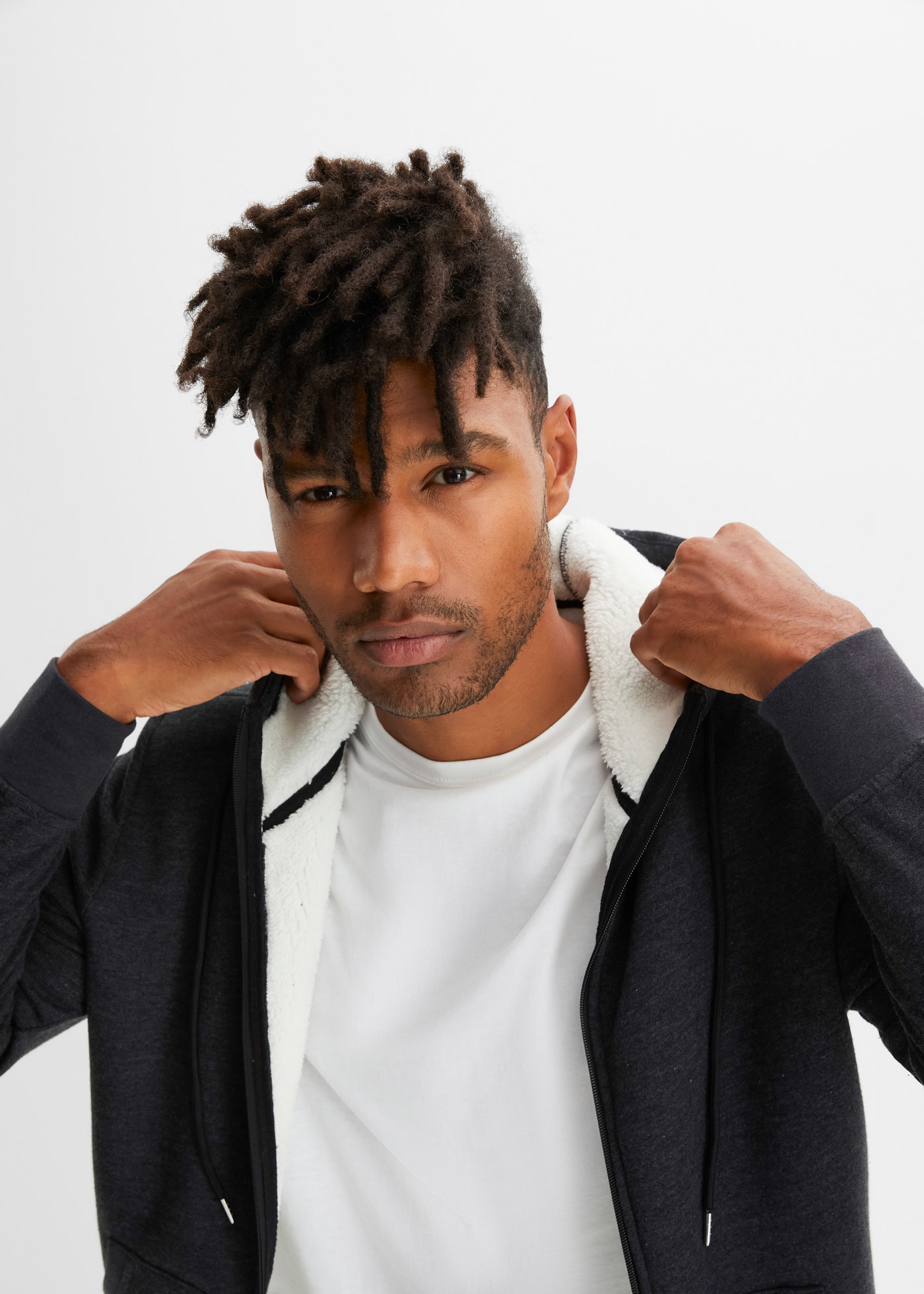 bonprix Sweatjacke mit Kapuze, mit Teddyfutter, aus Baumwolle und Polyester