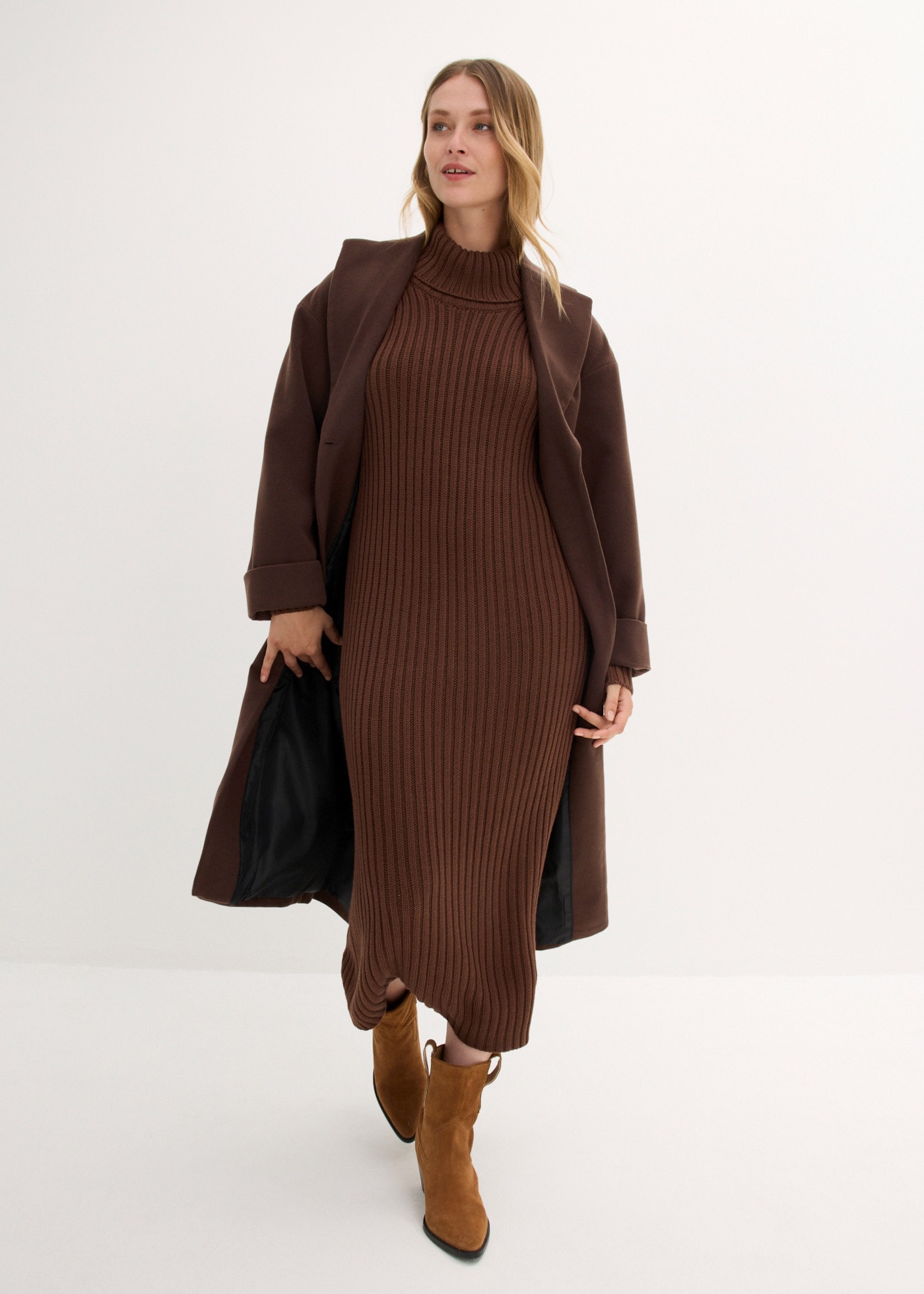 bonprix Manteau d'hiver aus Wollimitat, mit Taschen, lässig geschnitten, elegant