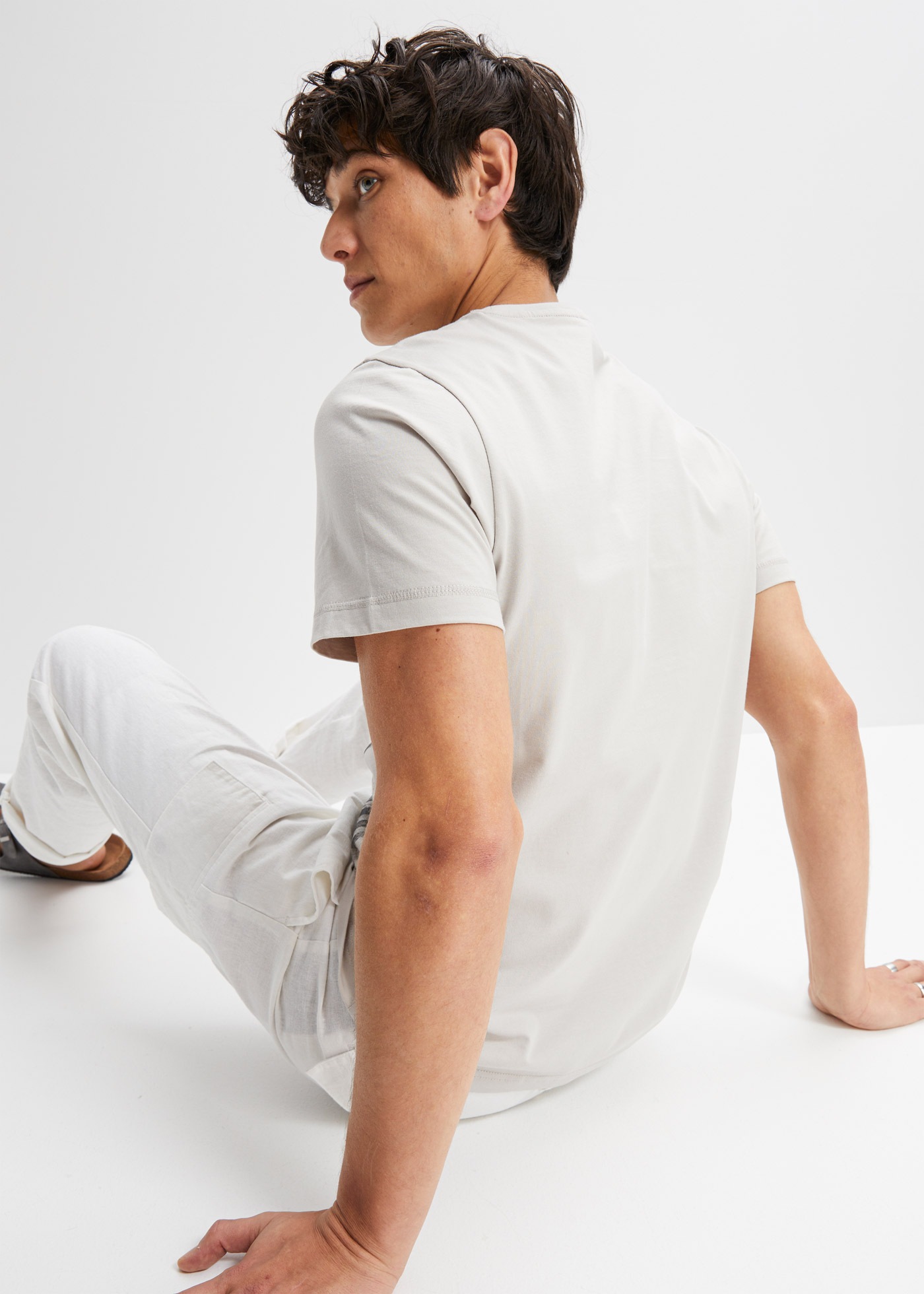 bonprix T-shirt Regular Fit, Kurzarm, mit Frontprint, aus Baumwolle