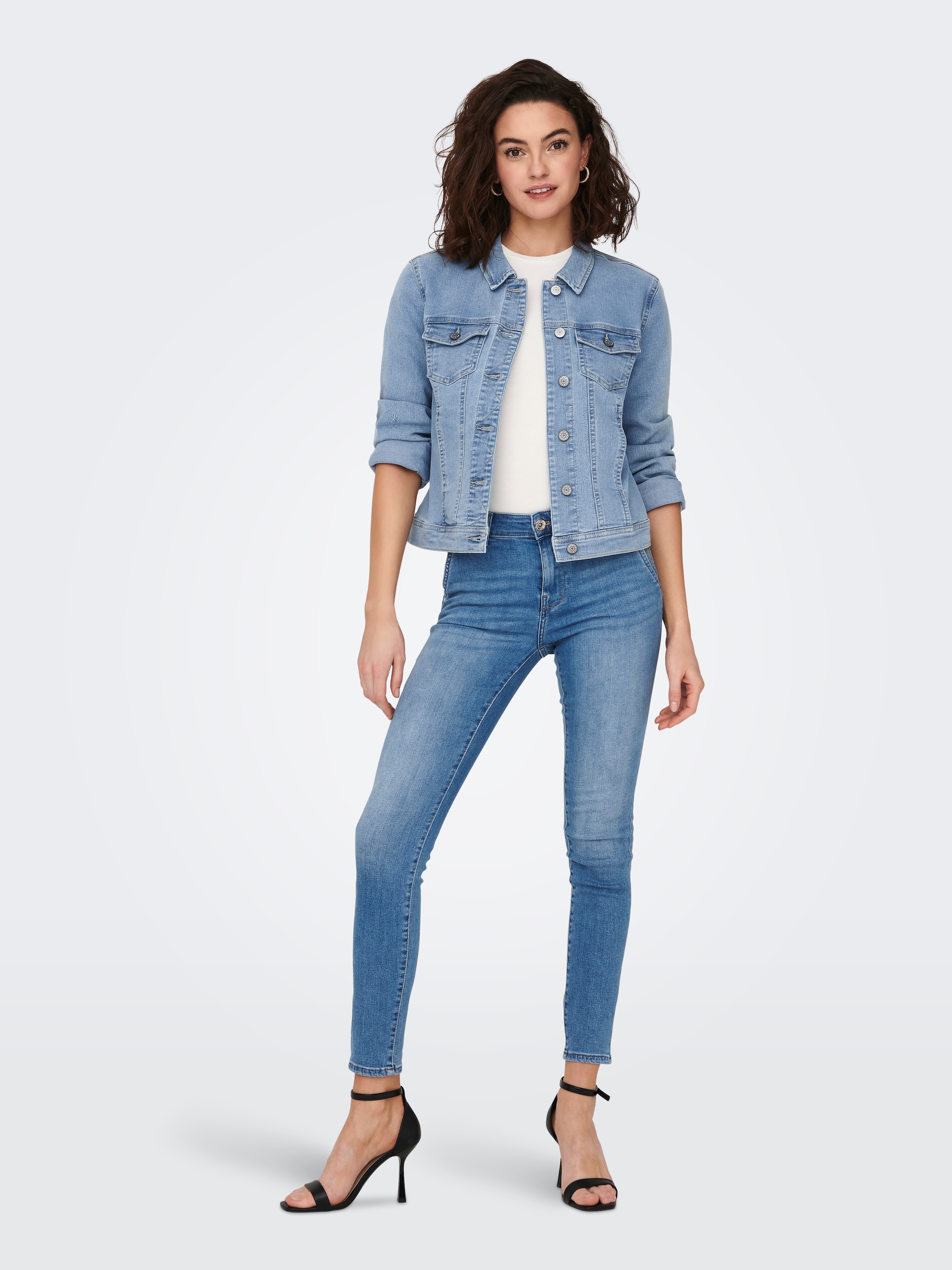 ONLY Jeansjacke »ONLWONDER – Jeansjacke mit Teilungsnähten und Stretch« sehr figurbetont, casual, Denim, Baumwollmischung, Brusttaschen