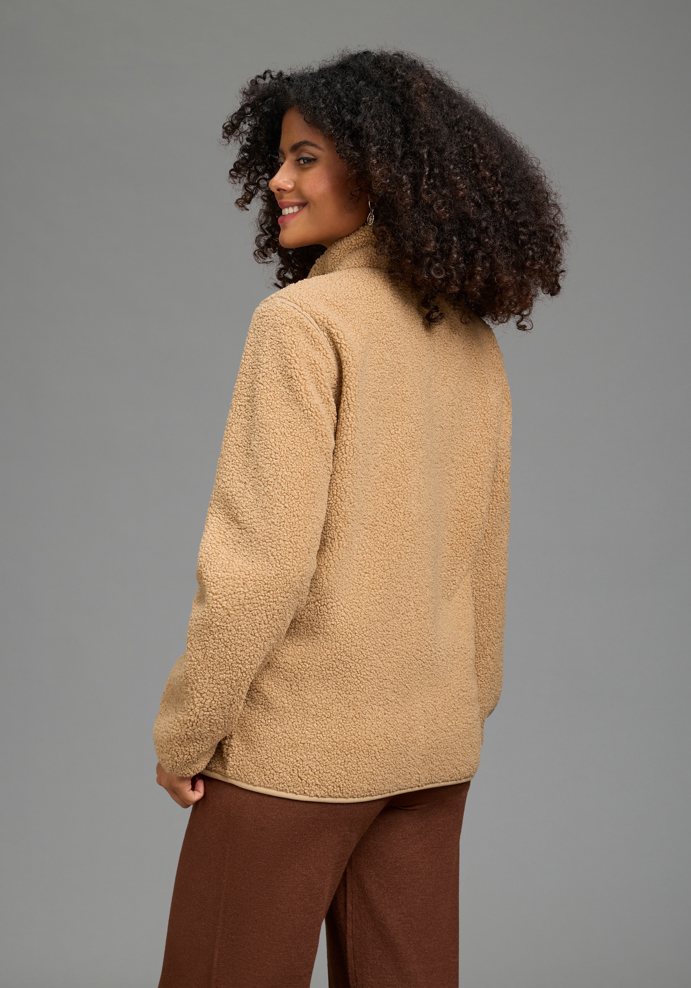 Neun Monate Umstandssweatjacke »2in1 Umstandsfleecejacke mit zippbaren Baby-Einsatz« mit Stehkragen, aus weichem Fleece, bequeme Passform