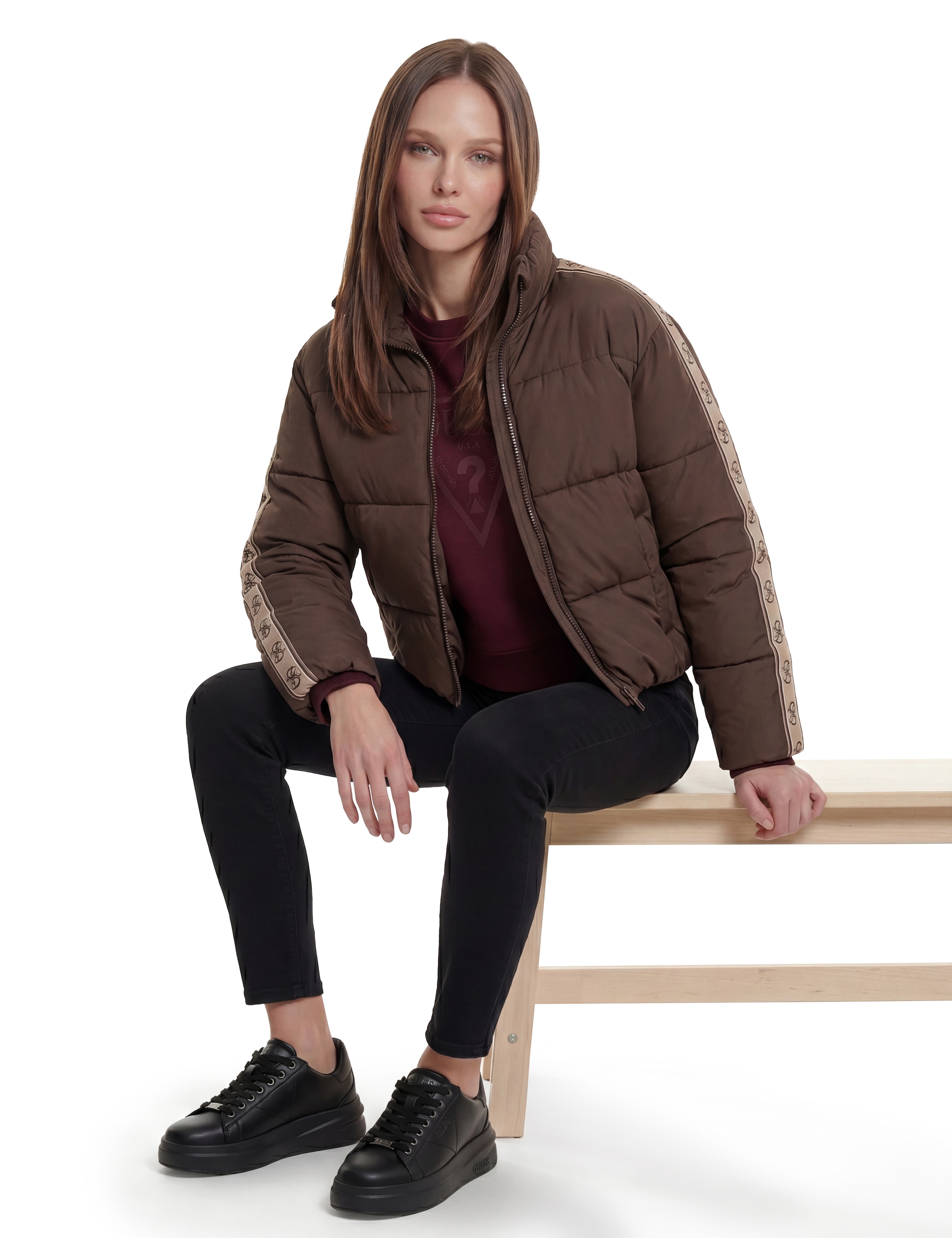 Guess Sweat-shirt »NEW CN BASIC TRIANGLE«, mit tonalem Logodruck, Baumwollmix
