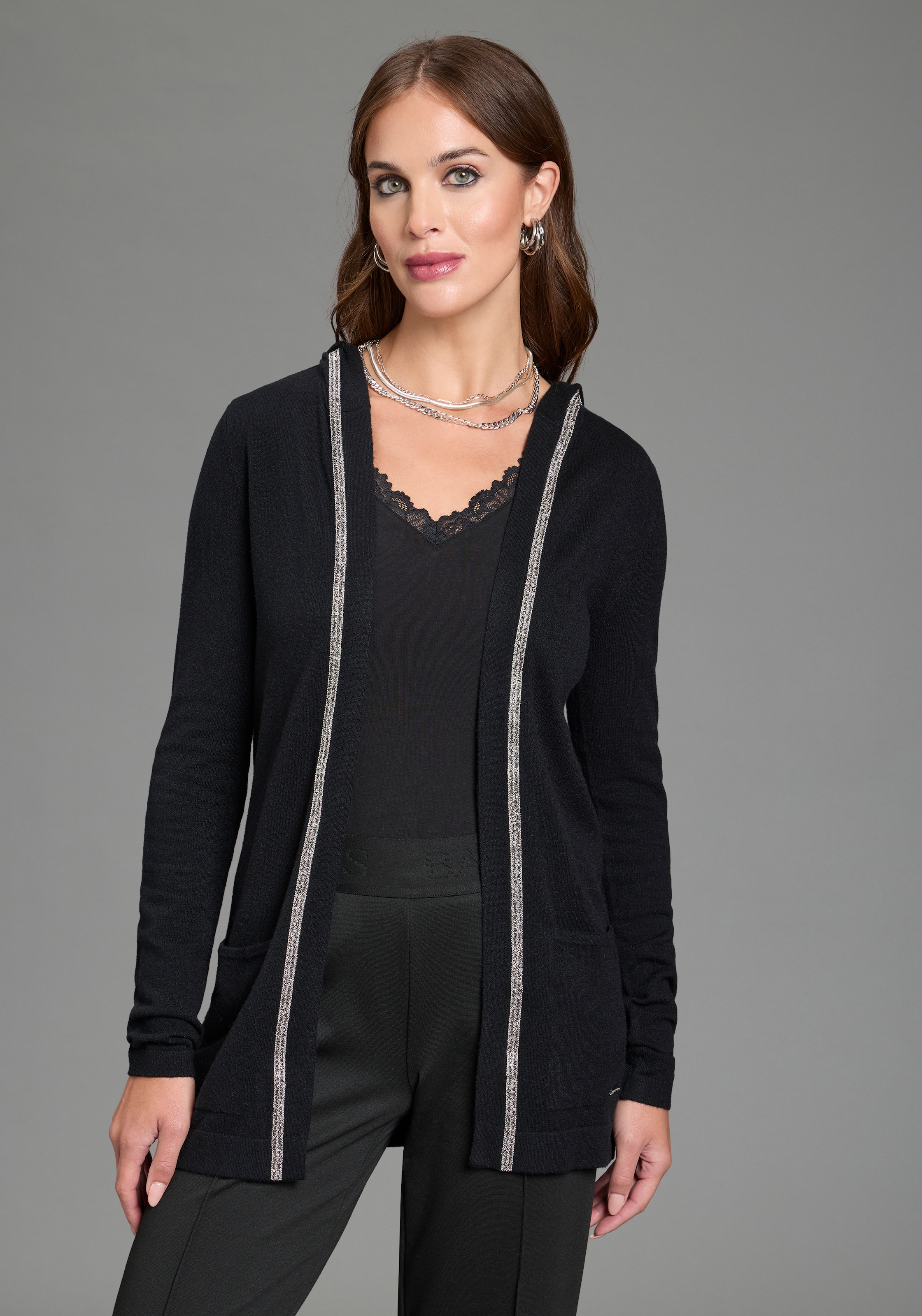 Laura Scott Veste en tricot avec capuche et ruban décoratif scintillant