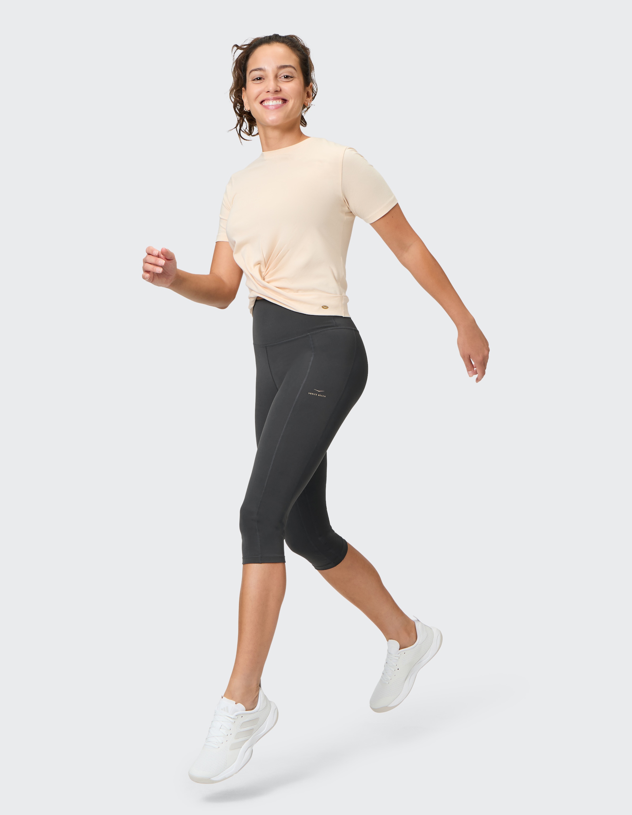 Venice Beach Leggings »LEGGINGS 3/4 AMELIA«  3/4-Länge, sportlicher Stil, aus Polyamid und Elasthan