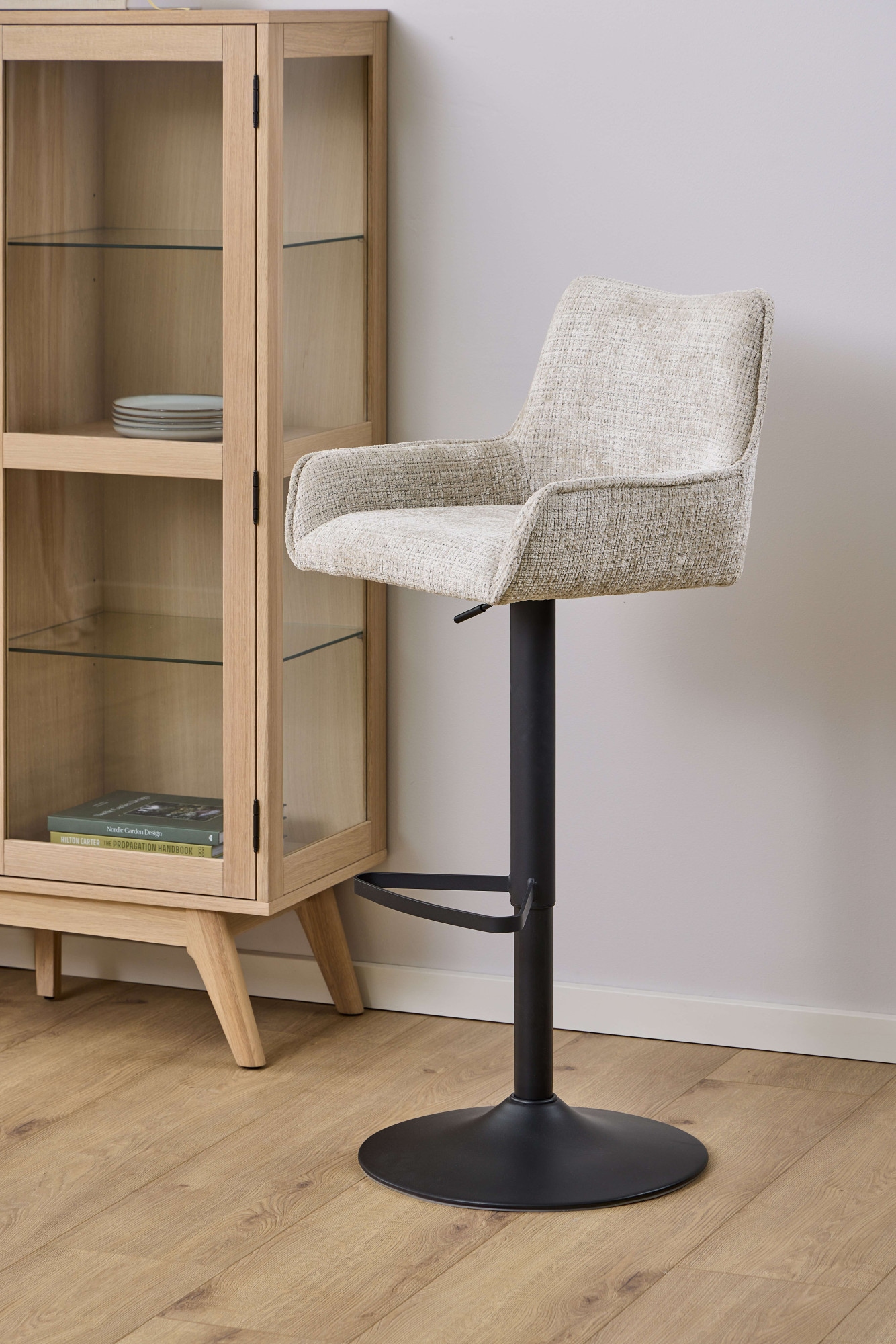 ACTONA GROUP Tabouret de bar »Eddie, Thekenhocker, Barstuhl mit Rückenlehne und Fussstütze« Ensemble, 2, 2 cuis tlg. tabouret de bar, revêtement en tissu, forme courbée, vérin à gaz, FSC™