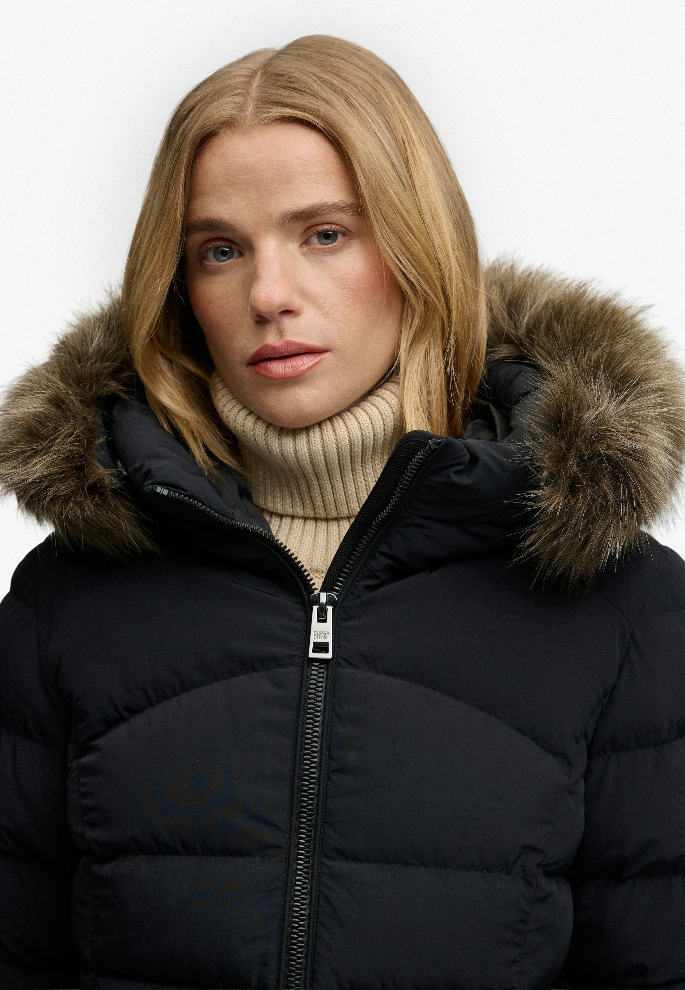 Superdry Steppjacke »HOOD FAUX FUR FUJI PADDED JKT« mit Kapuze Kunstfaser, slim fit