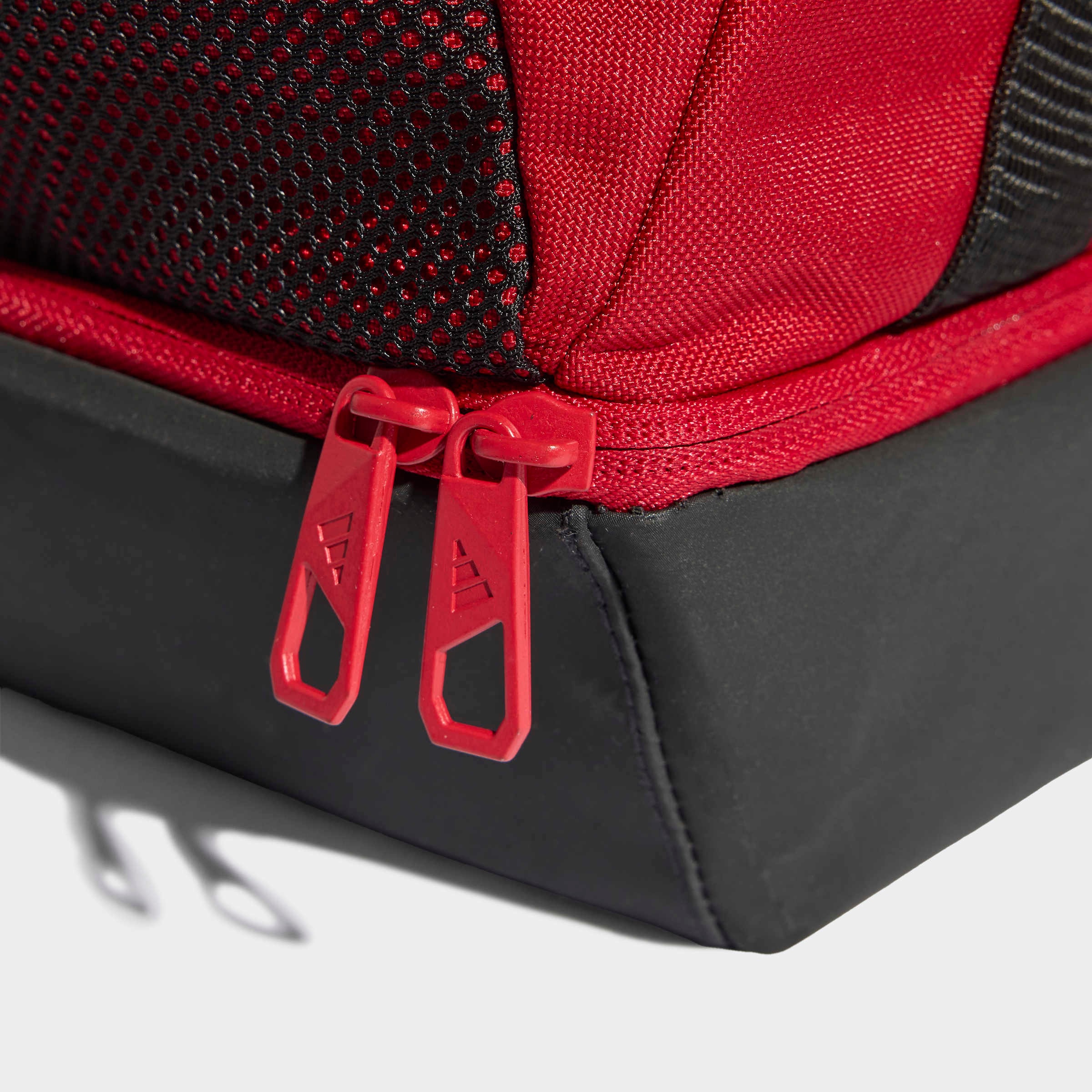 adidas Performance Sporttasche »TIRO MEDIUM DUFFELBAG MIT BODENFACH«