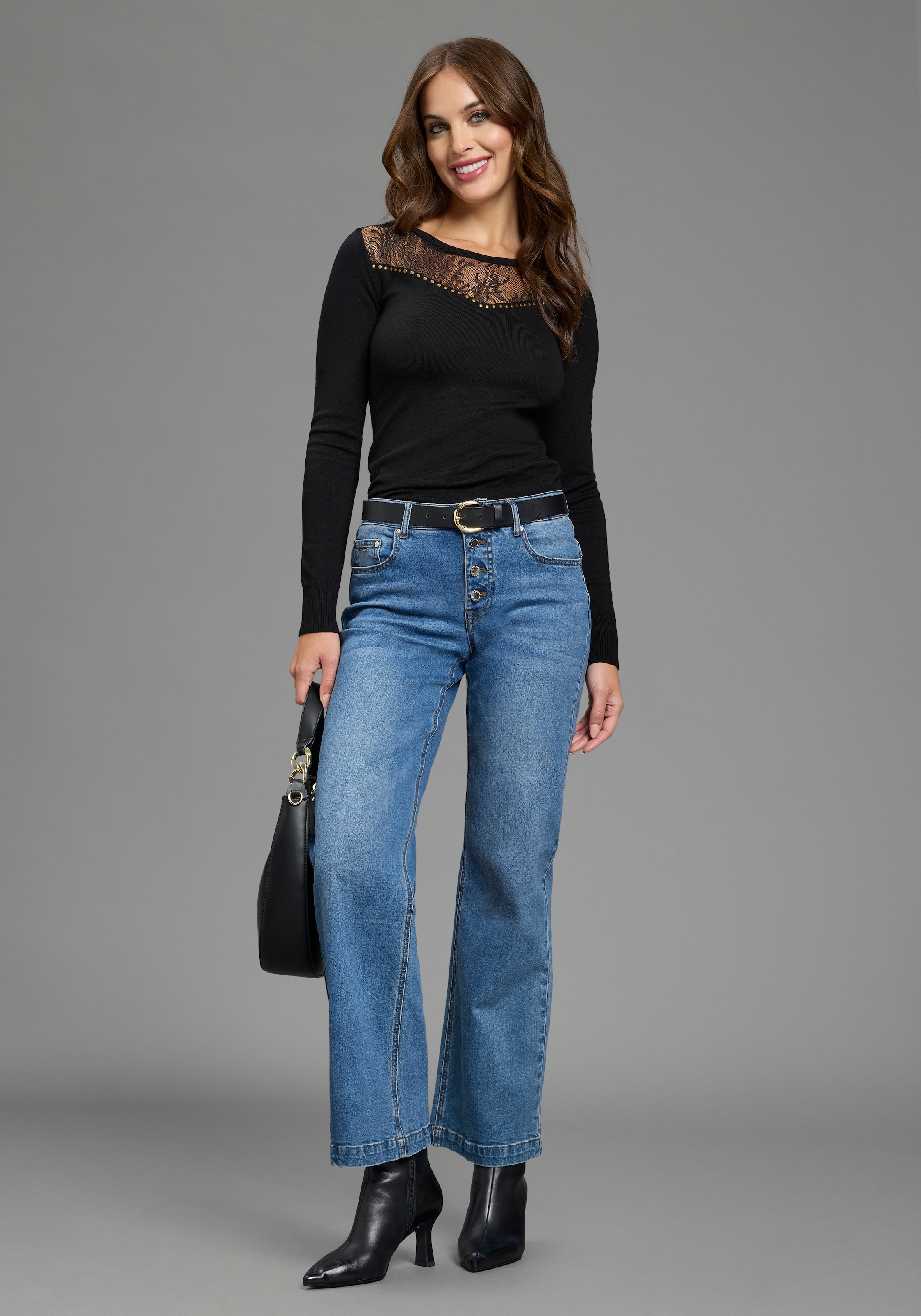 Melrose Pull à col rond avec dentelle et détails cloutés