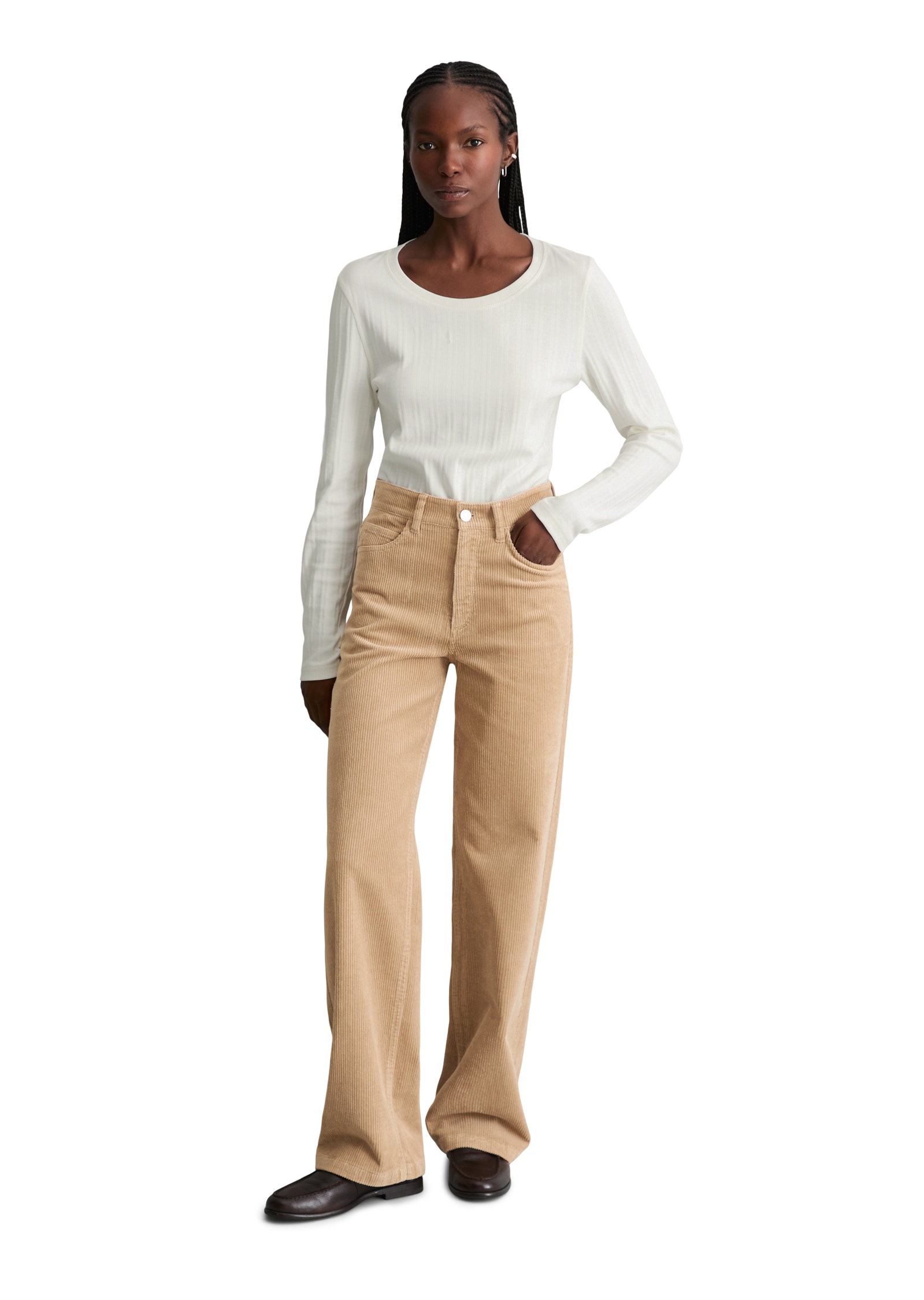 Marc O'Polo DENIM Pantalon en velours côtelé  Modèle Tomma large en coton biologique stretch